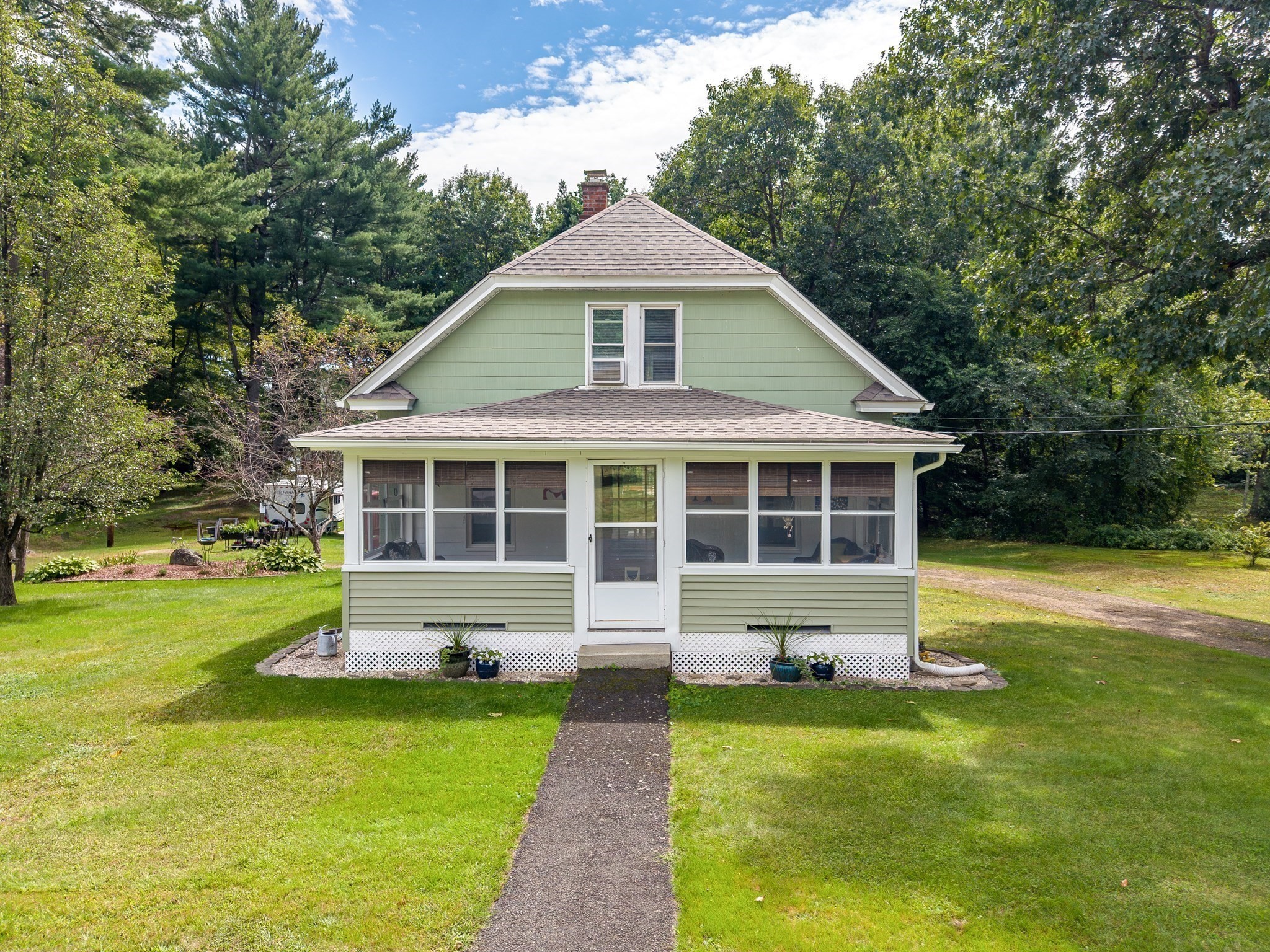 123 Metacomet St Property Photo 2