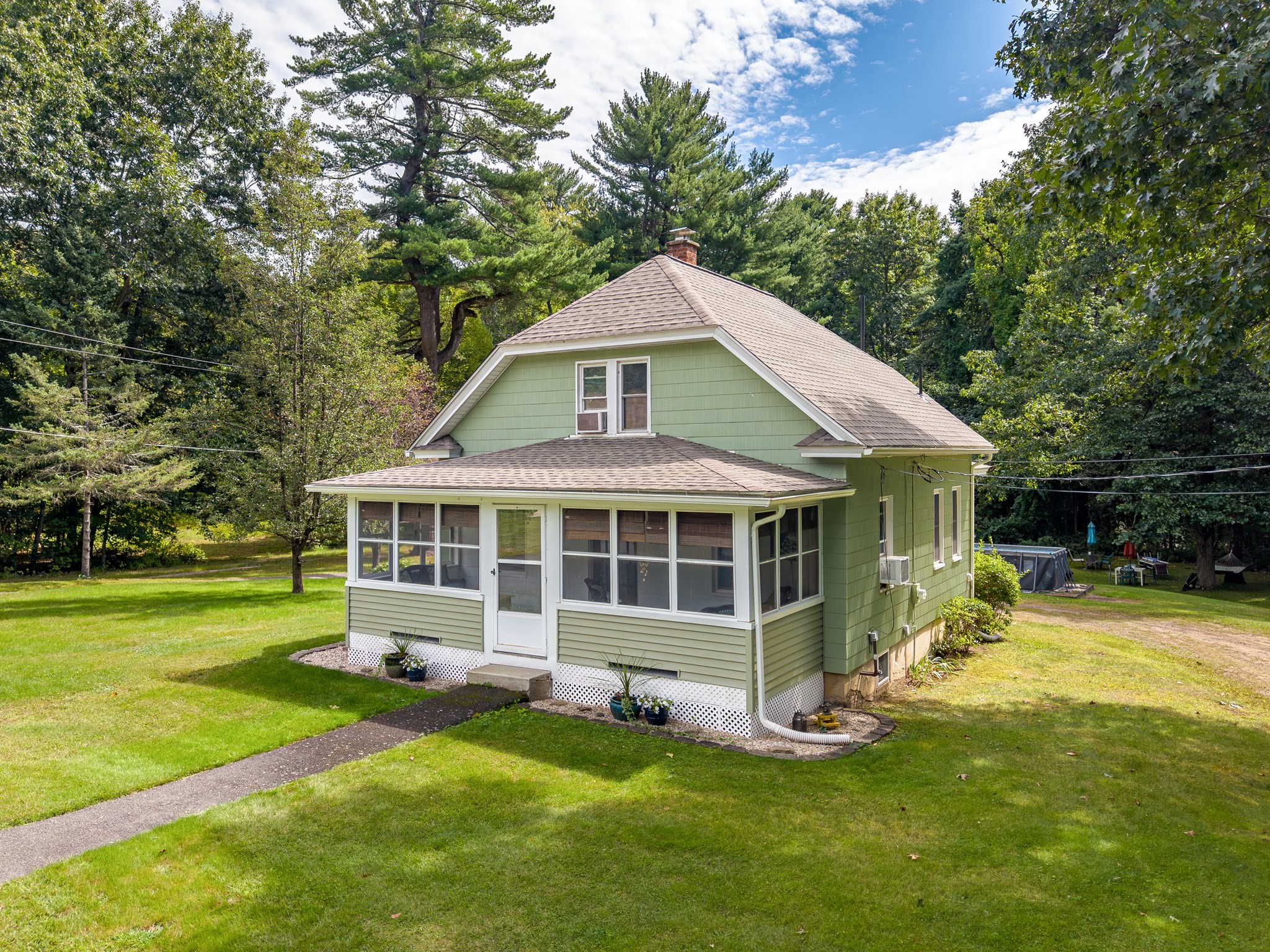 123 Metacomet St Property Photo 3