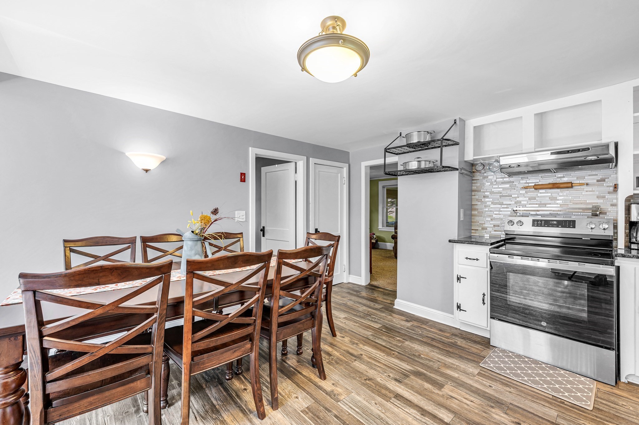 123 Metacomet St Property Photo 9