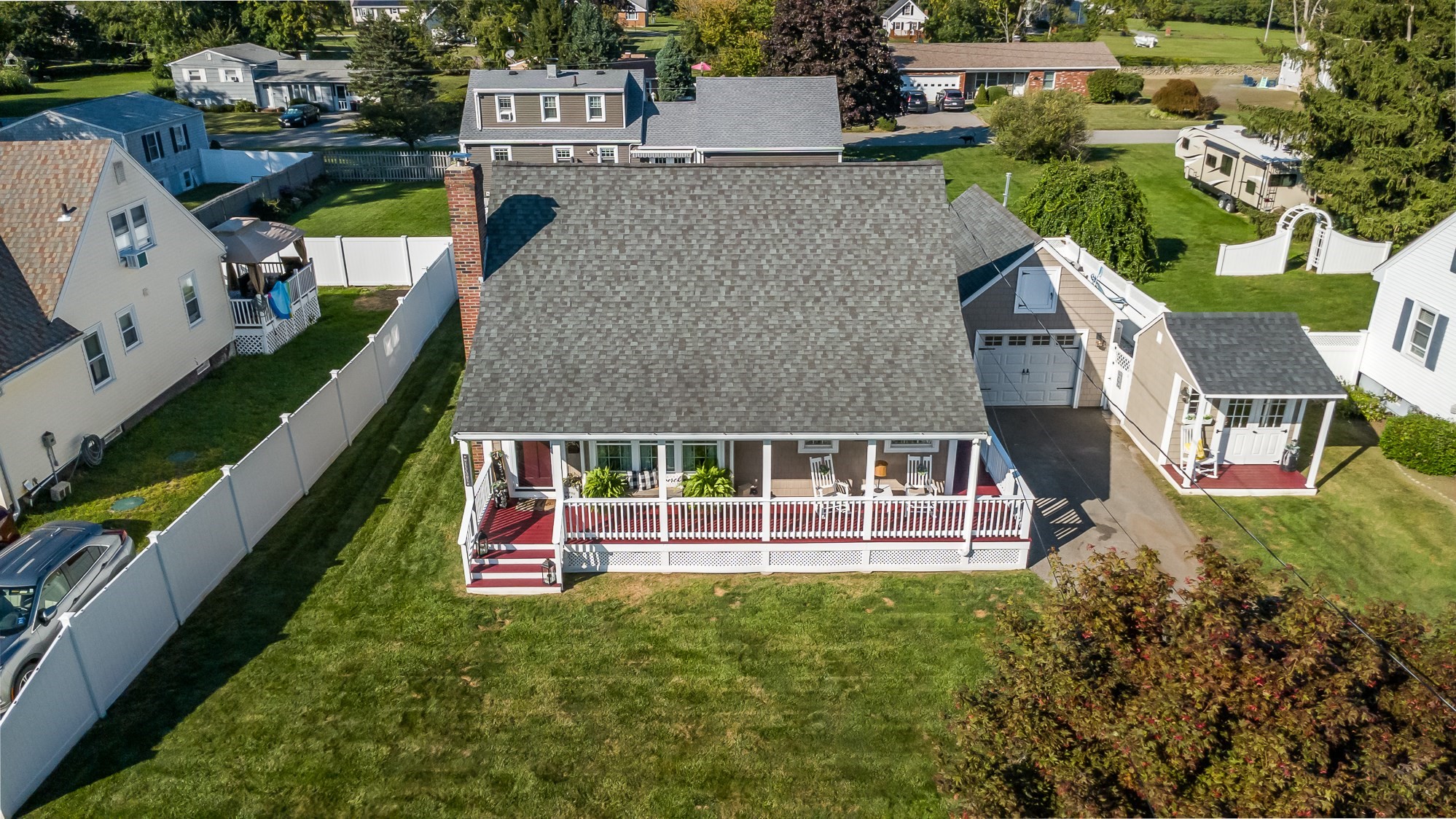 71 Sycamore St Property Photo 34