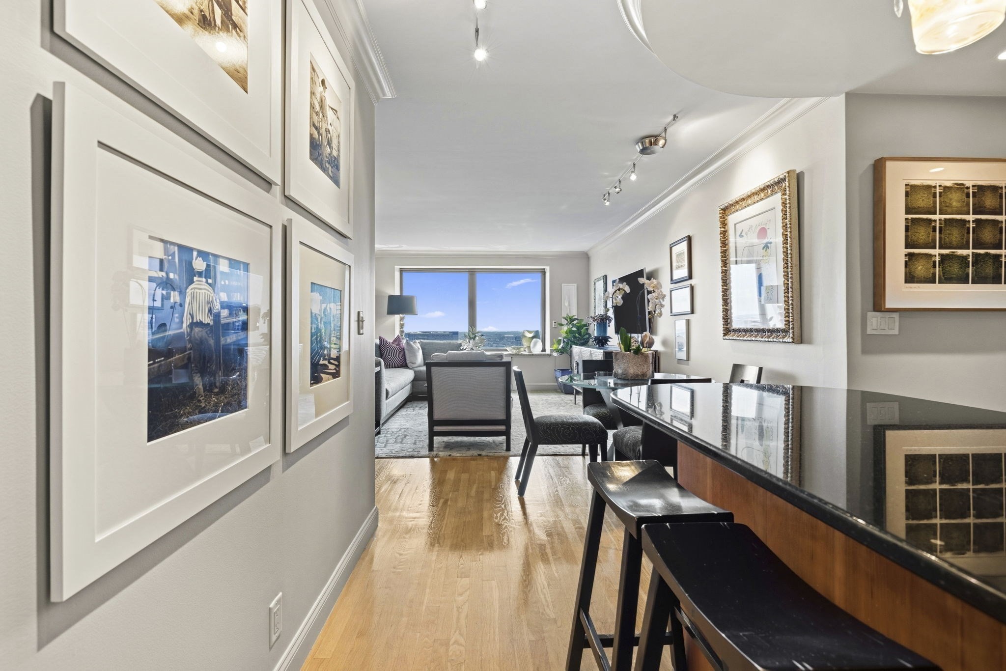 85 E India Row # 30d Property Photo 13