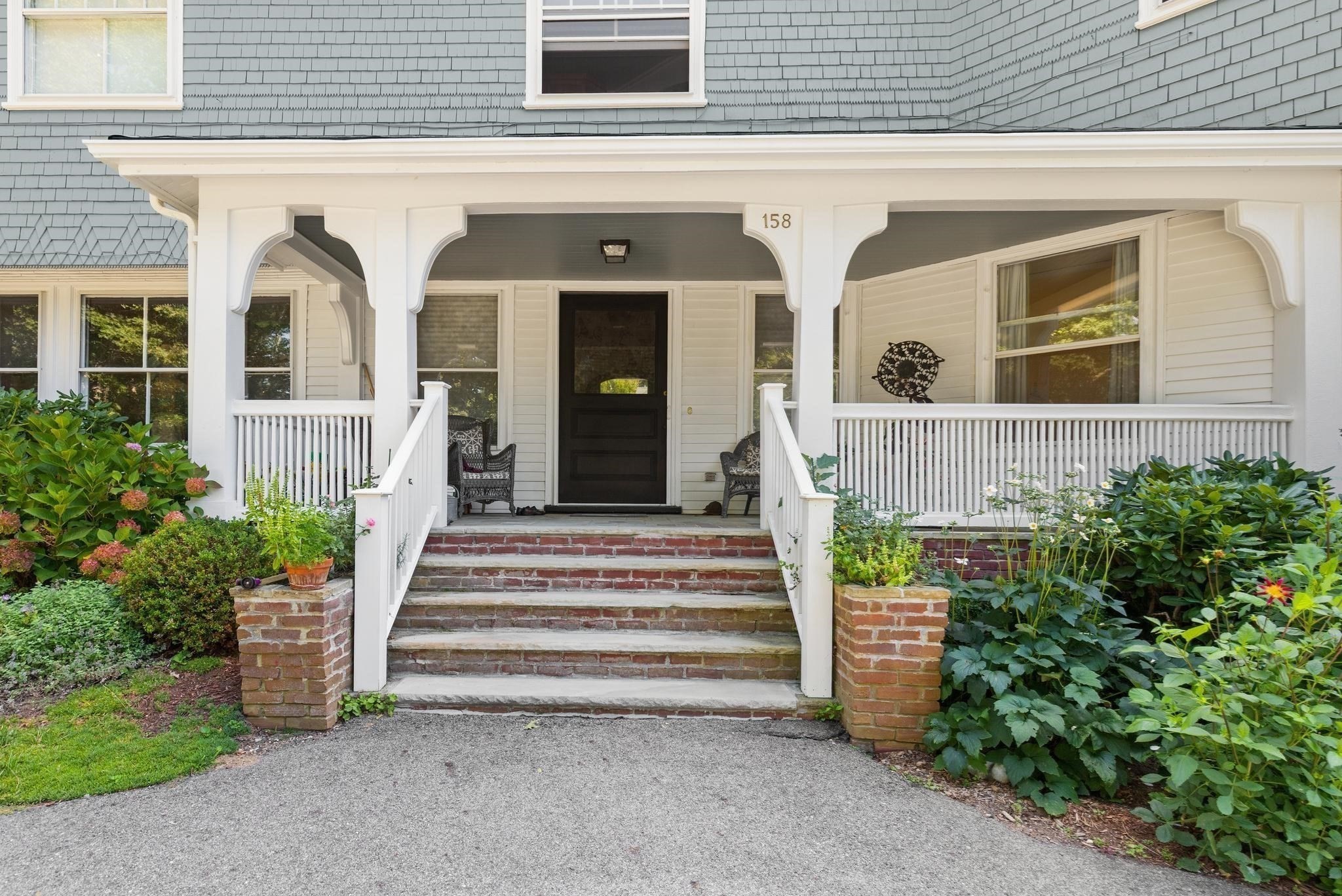 158 Hesperus Ave # 2l Property Photo 4