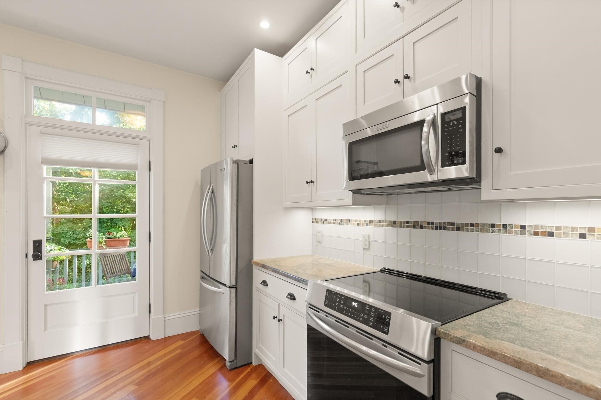 158 Hesperus Ave # 2l Property Photo 9