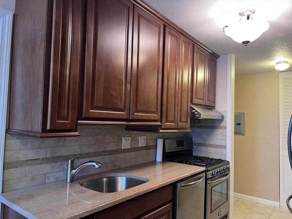 70 Shrewsbury Green # C Property Photo 1