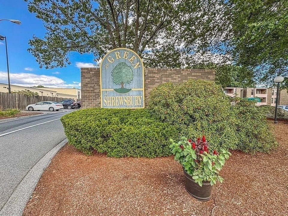 70 Shrewsbury Green # C Property Photo 4