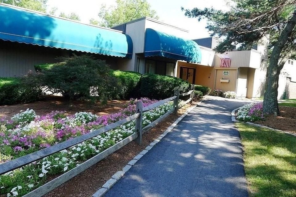 70 Shrewsbury Green # C Property Photo 5