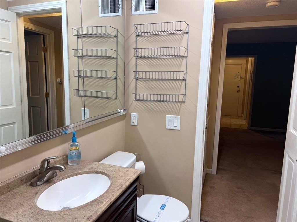 70 Shrewsbury Green # C Property Photo 13