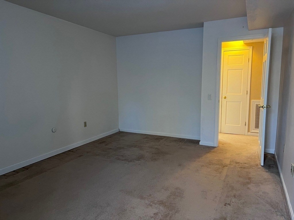 70 Shrewsbury Green # C Property Photo 15