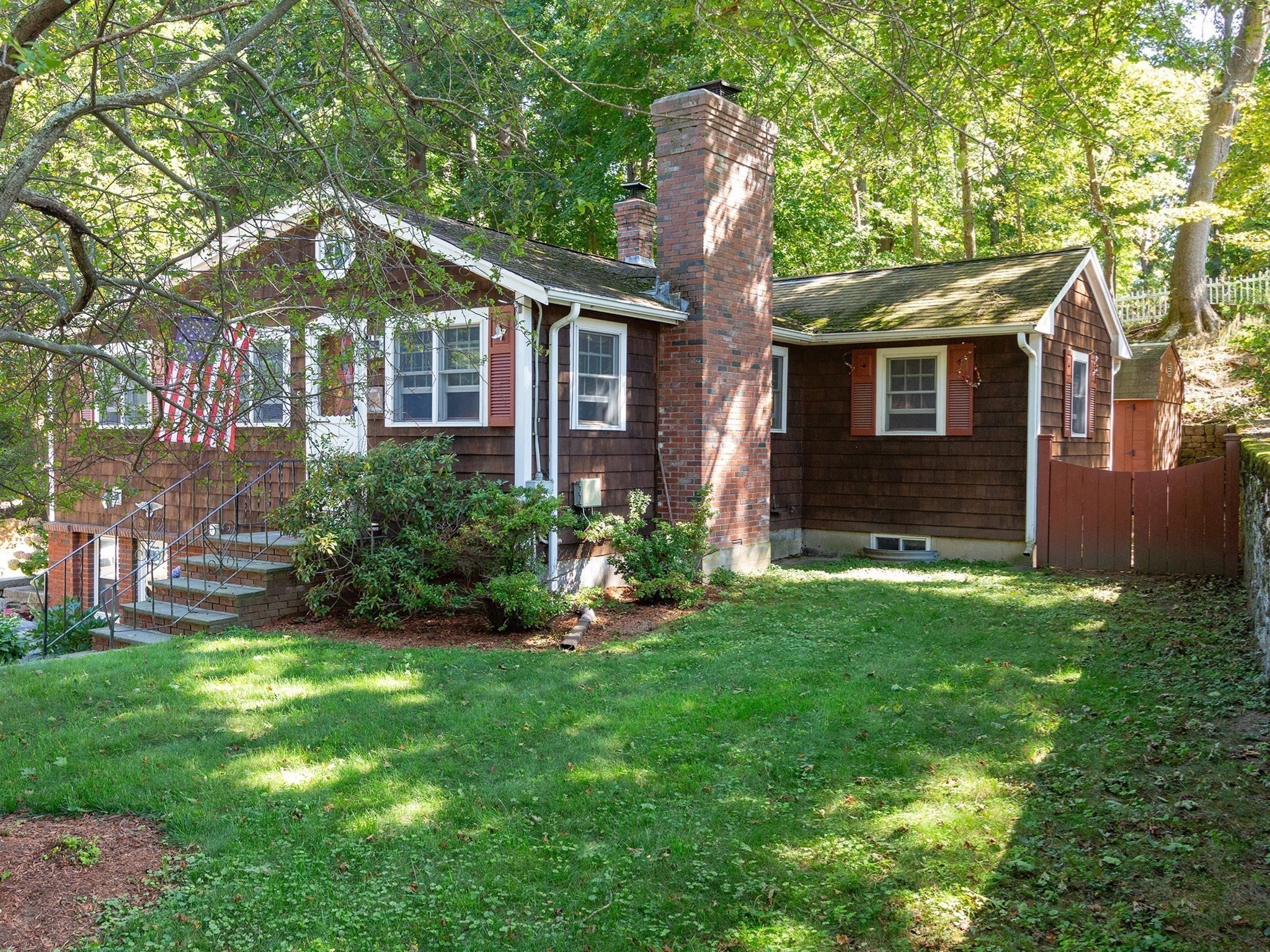 5 Mansion Rd Property Photo 1