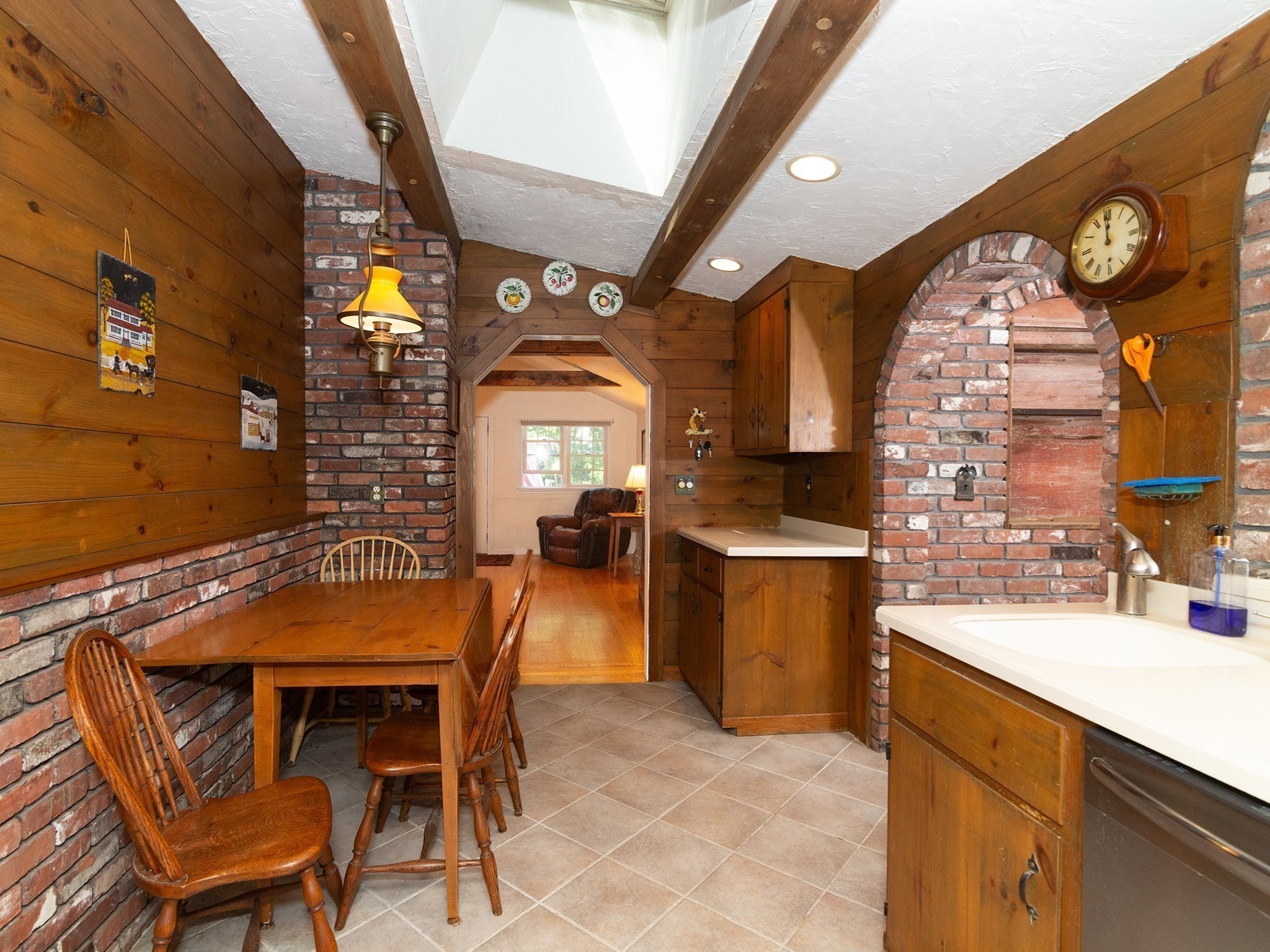 5 Mansion Rd Property Photo 4