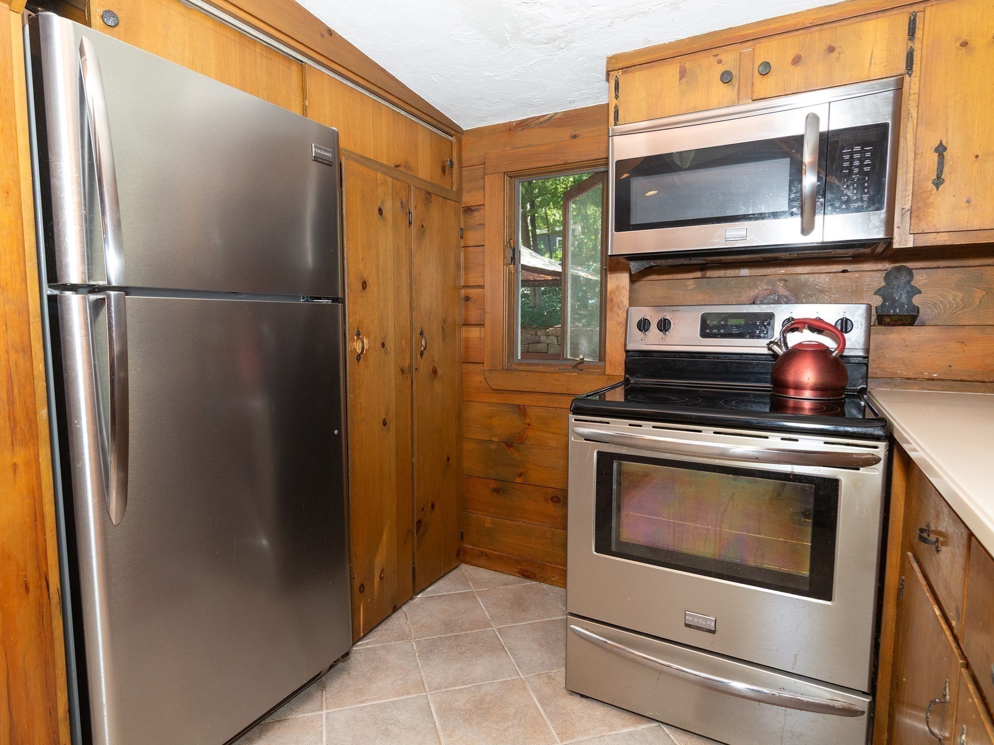 5 Mansion Rd Property Photo 8