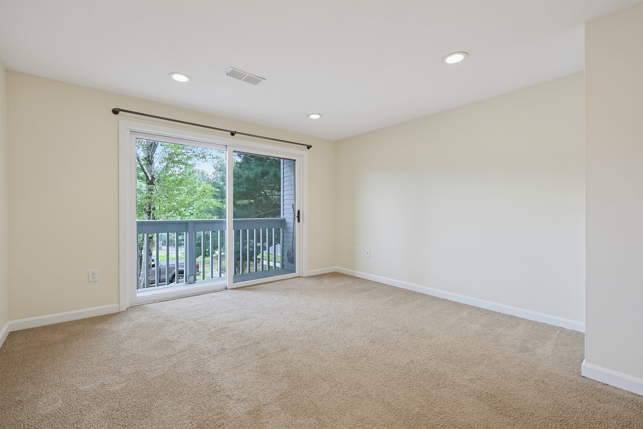 805 Franklin Crossing Road # 5 Property Photo 6