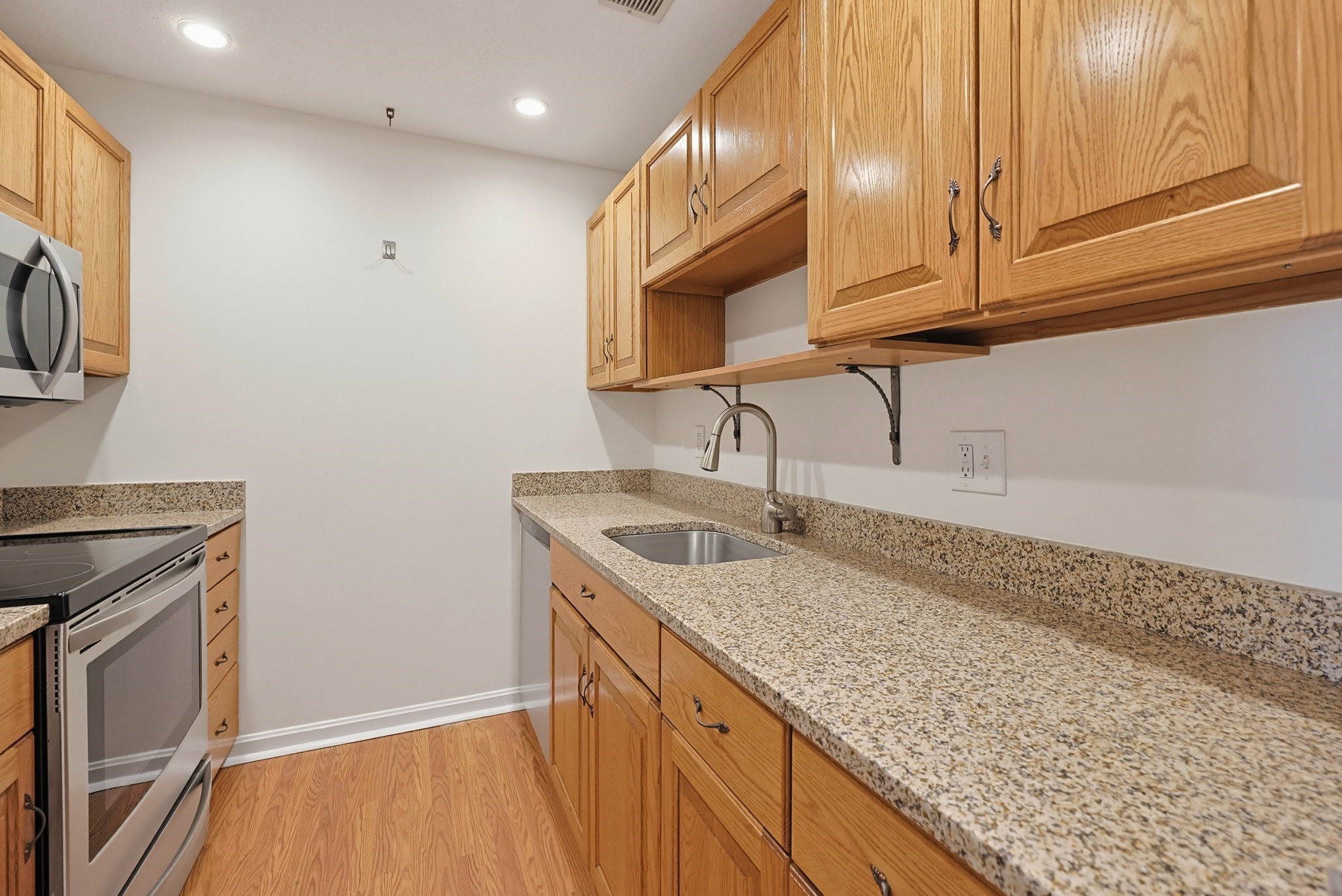 805 Franklin Crossing Road # 5 Property Photo 14