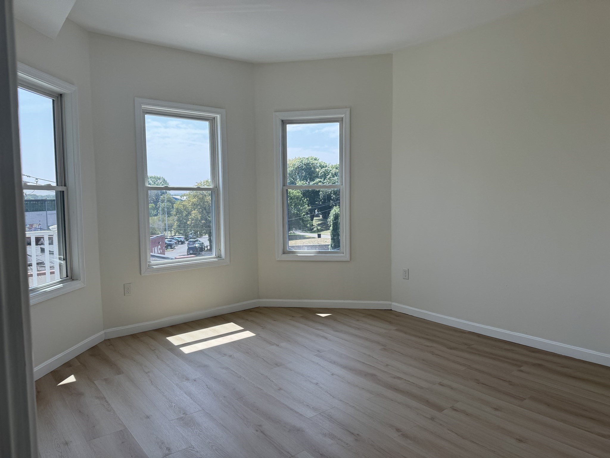 247 Harvard St # 3 Property Photo 2