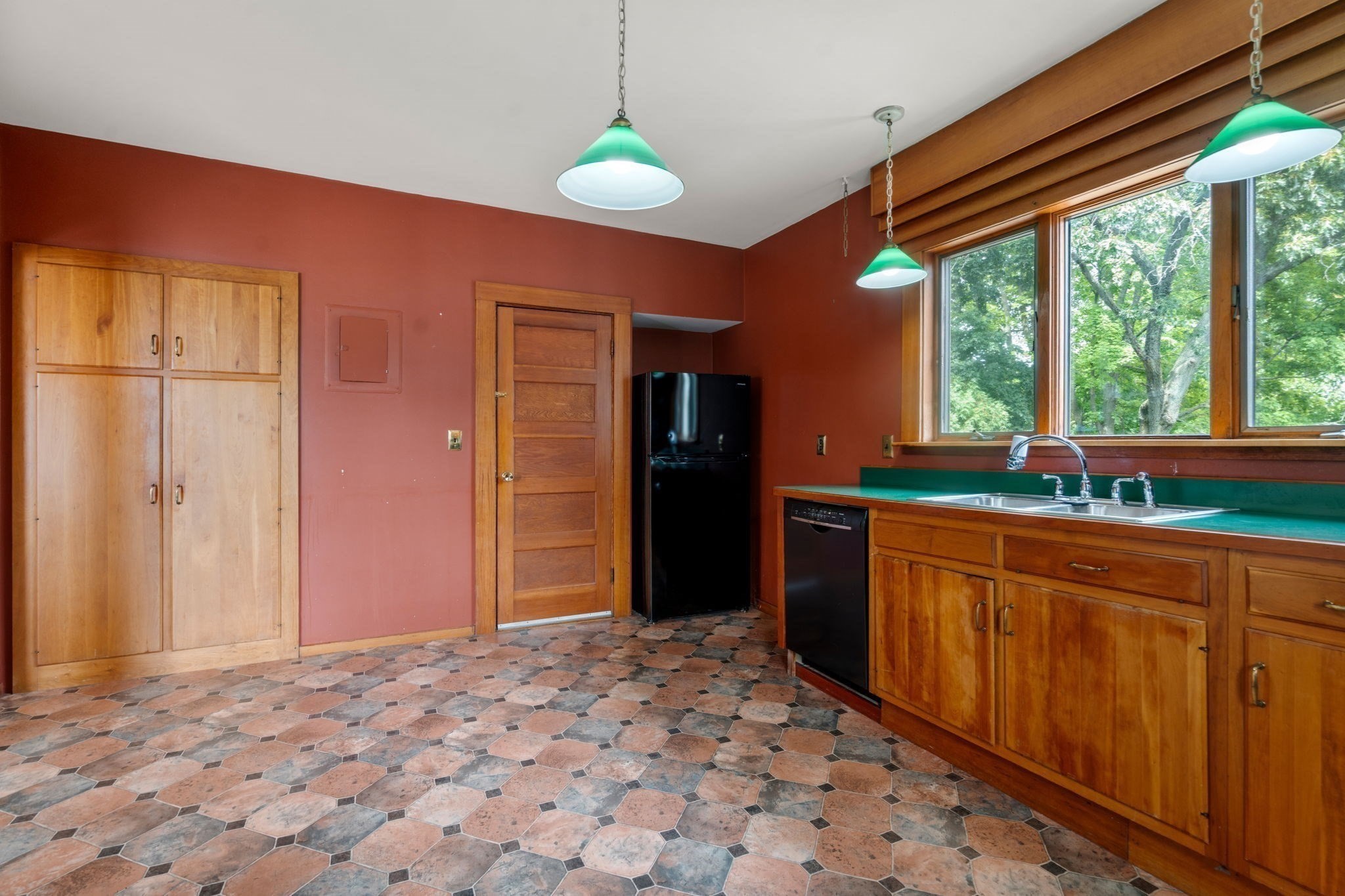 249 Crafts St Property Photo 19