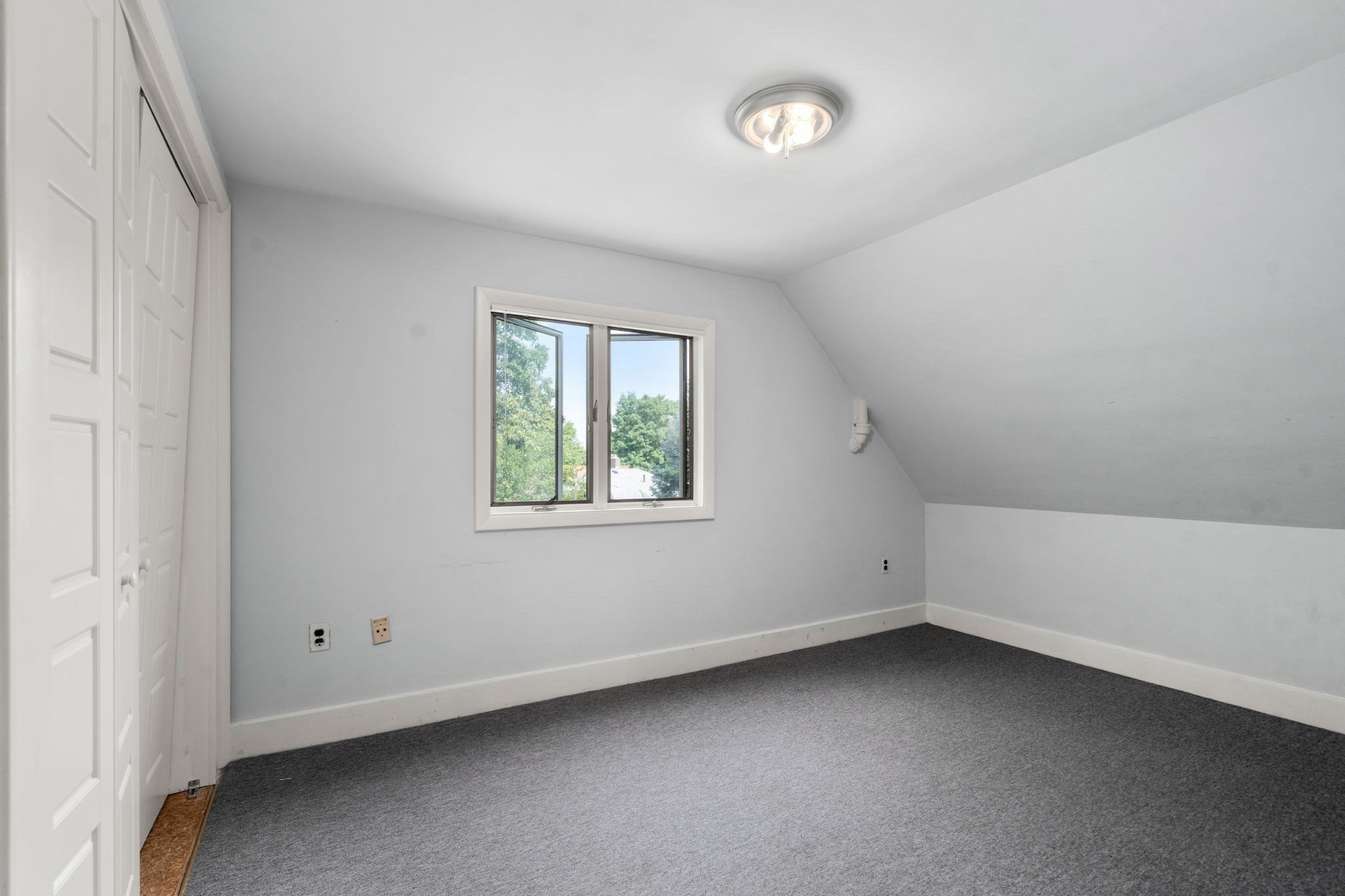 249 Crafts St Property Photo 29