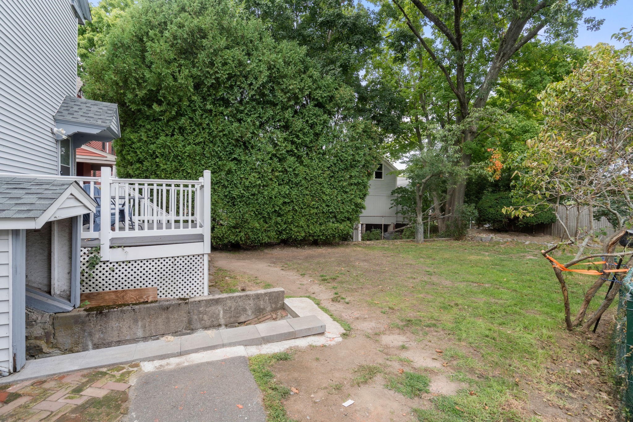249 Crafts St Property Photo 35