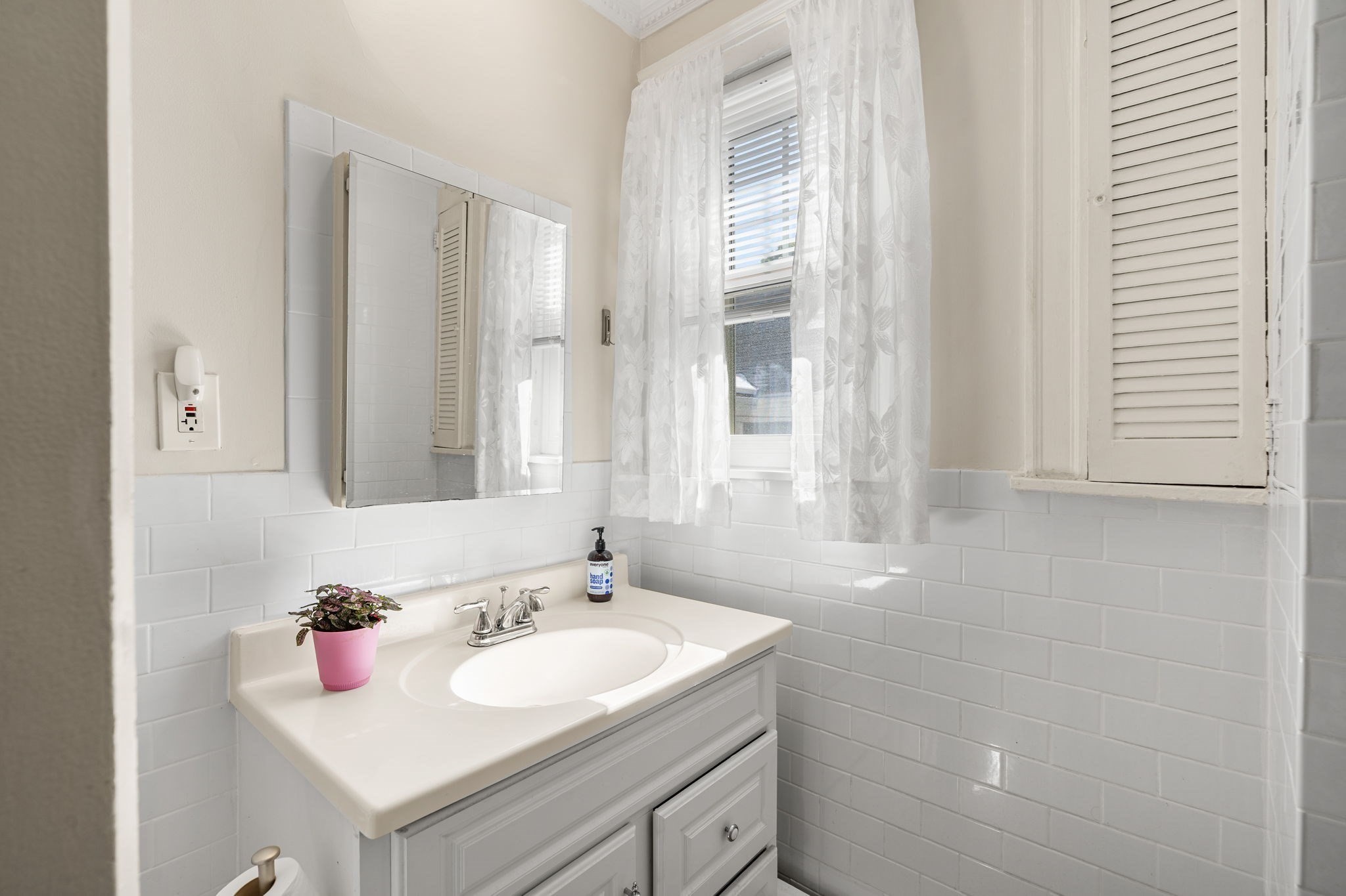 102 Main Street # T Property Photo 33