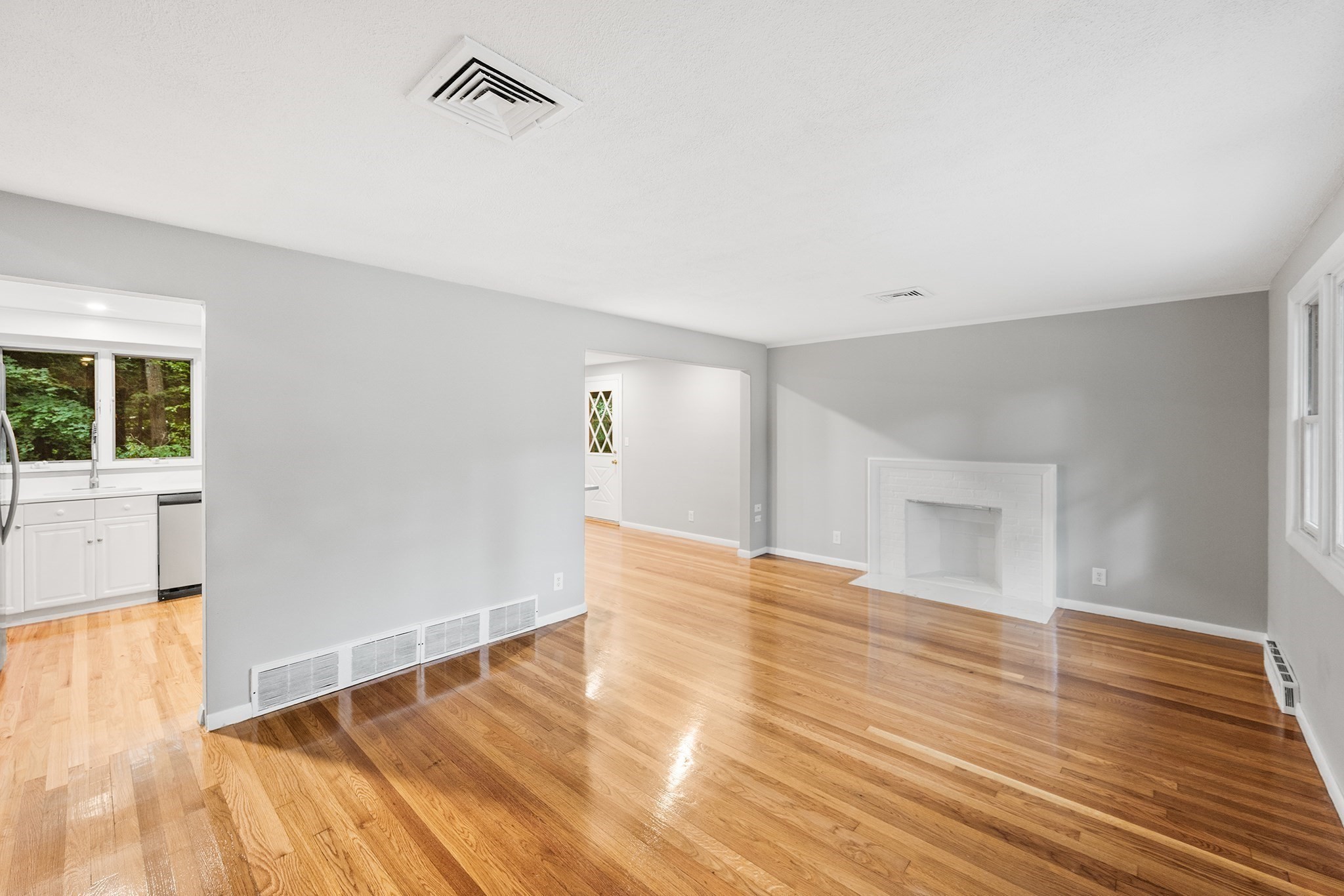 23 Poplar St Property Photo 5