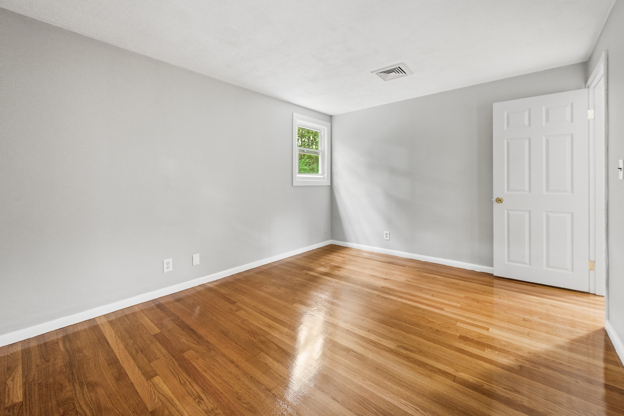 23 Poplar St Property Photo 18