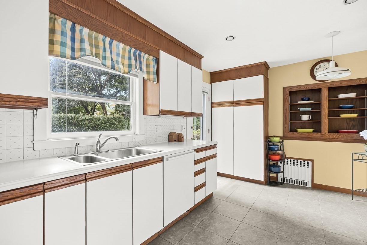 143 Arlington Street Property Photo 16