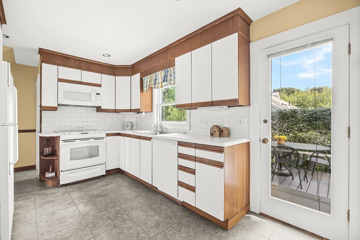 143 Arlington Street Property Photo 18