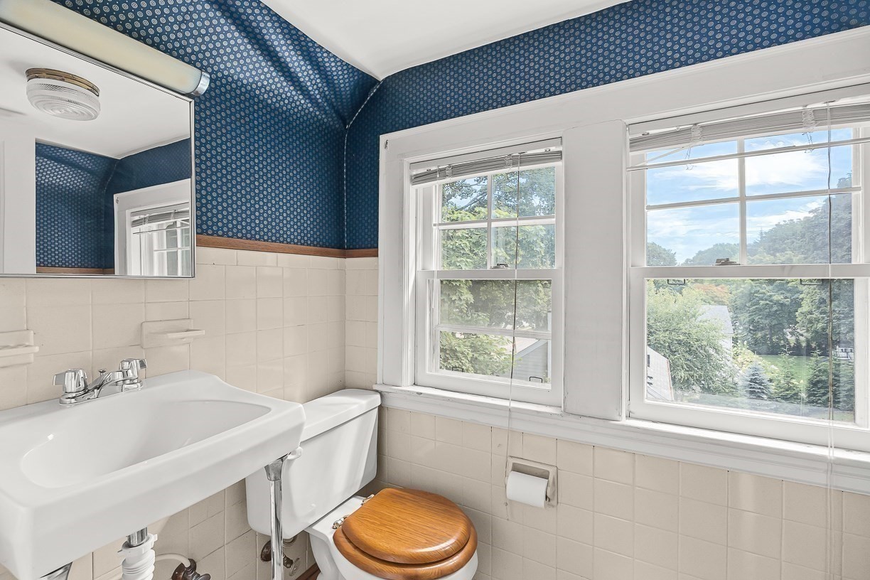 143 Arlington Street Property Photo 33