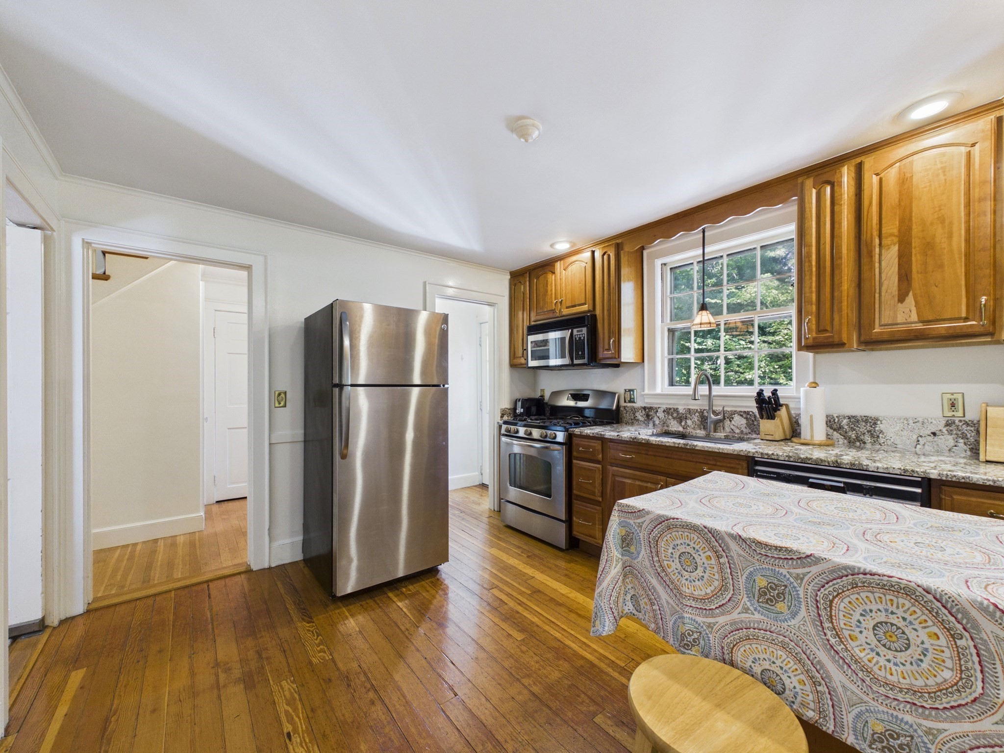 390 Marsh St Property Photo 13