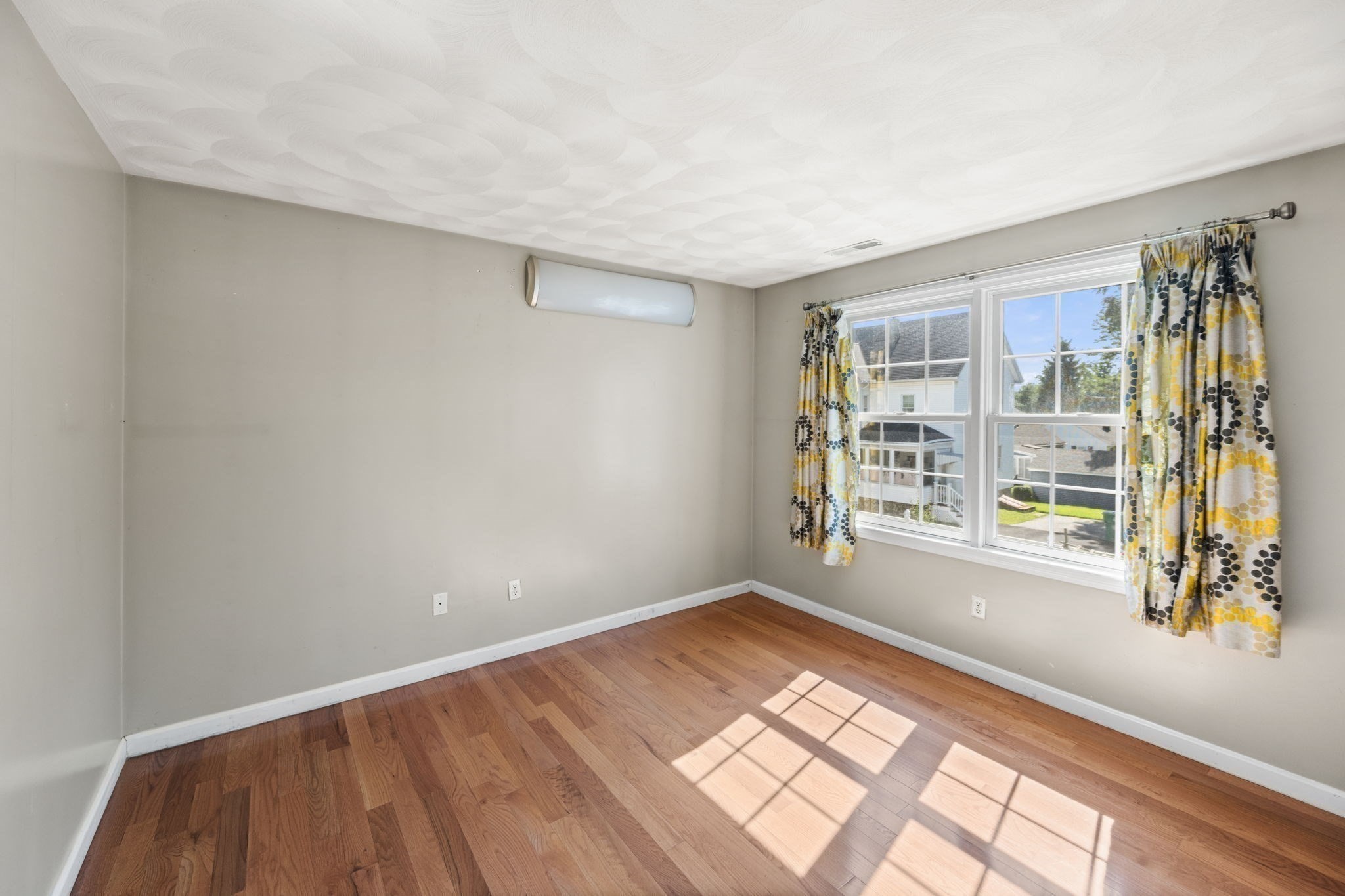 388 Varnum Ave Property Photo 21