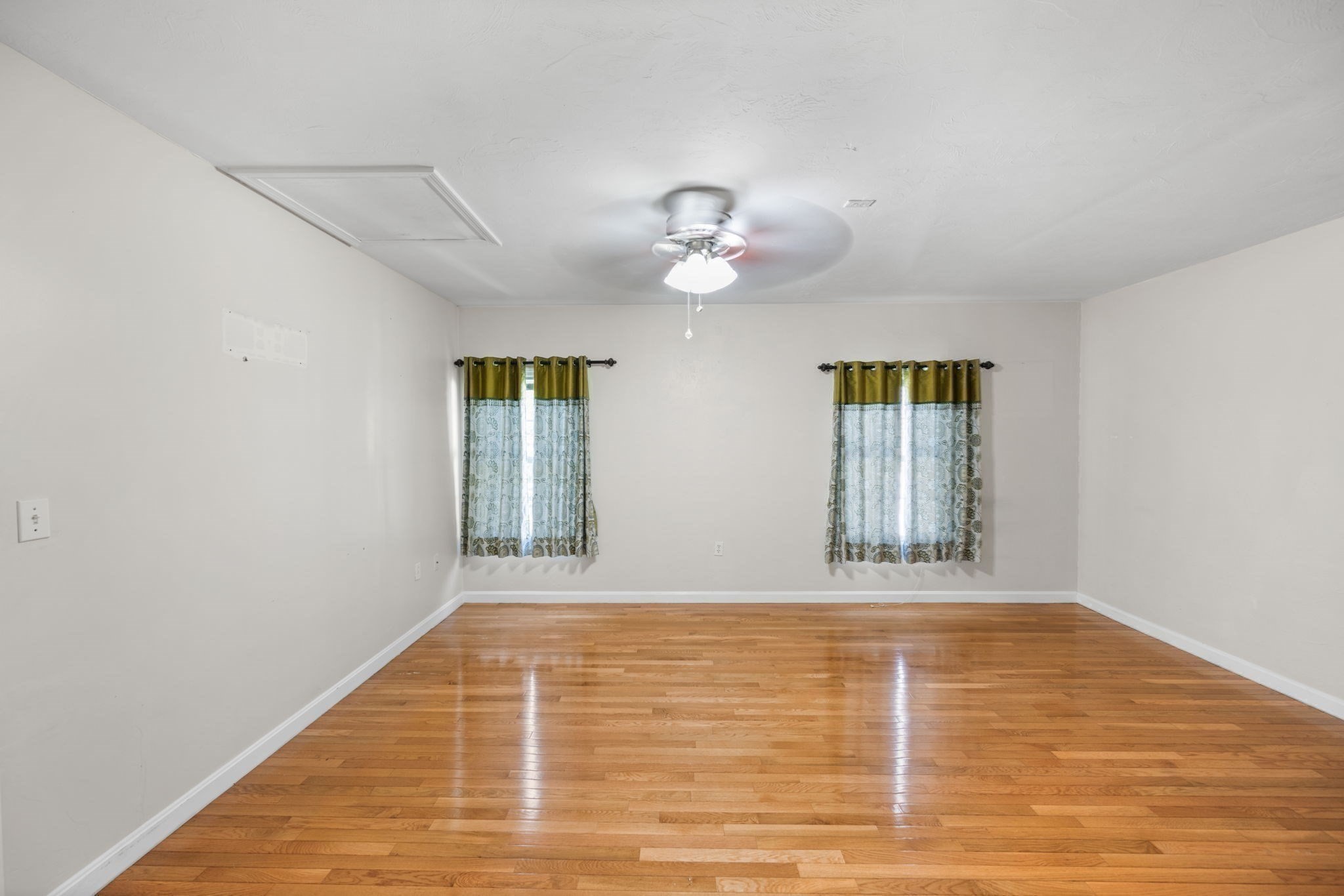 388 Varnum Ave Property Photo 27