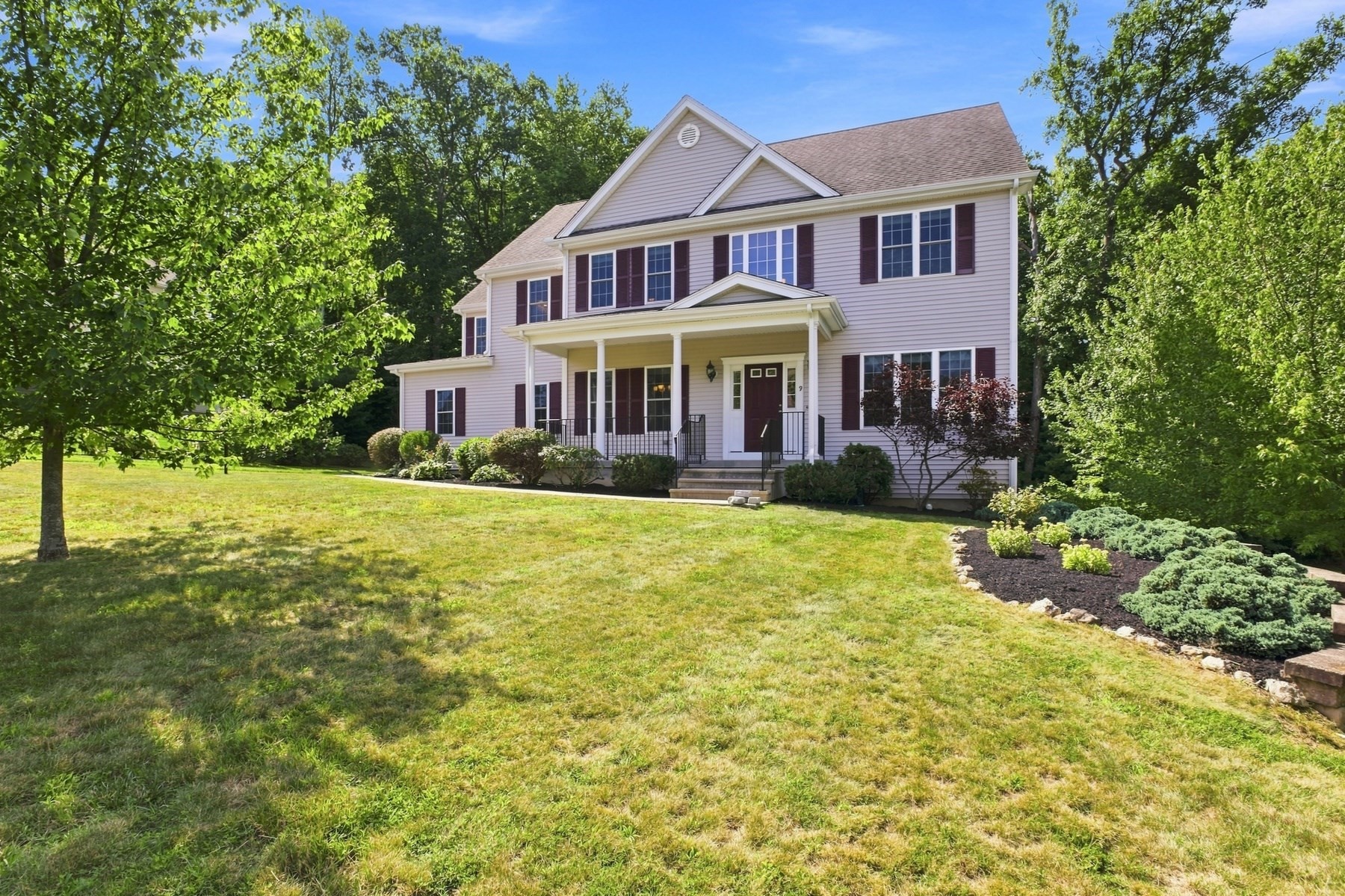 9 Forbes Rd Property Photo 1