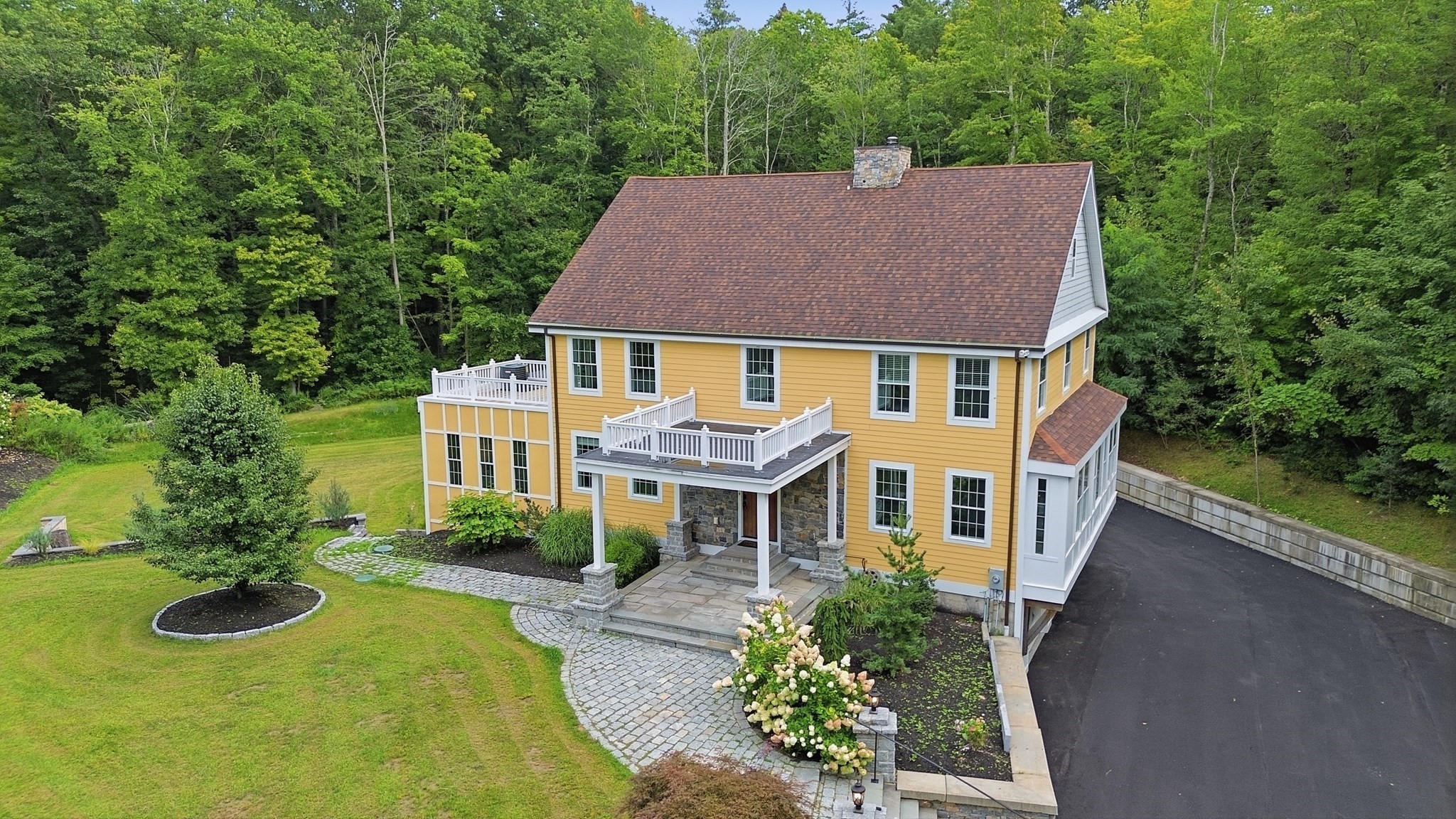 6 James Patten Dr Property Photo 2