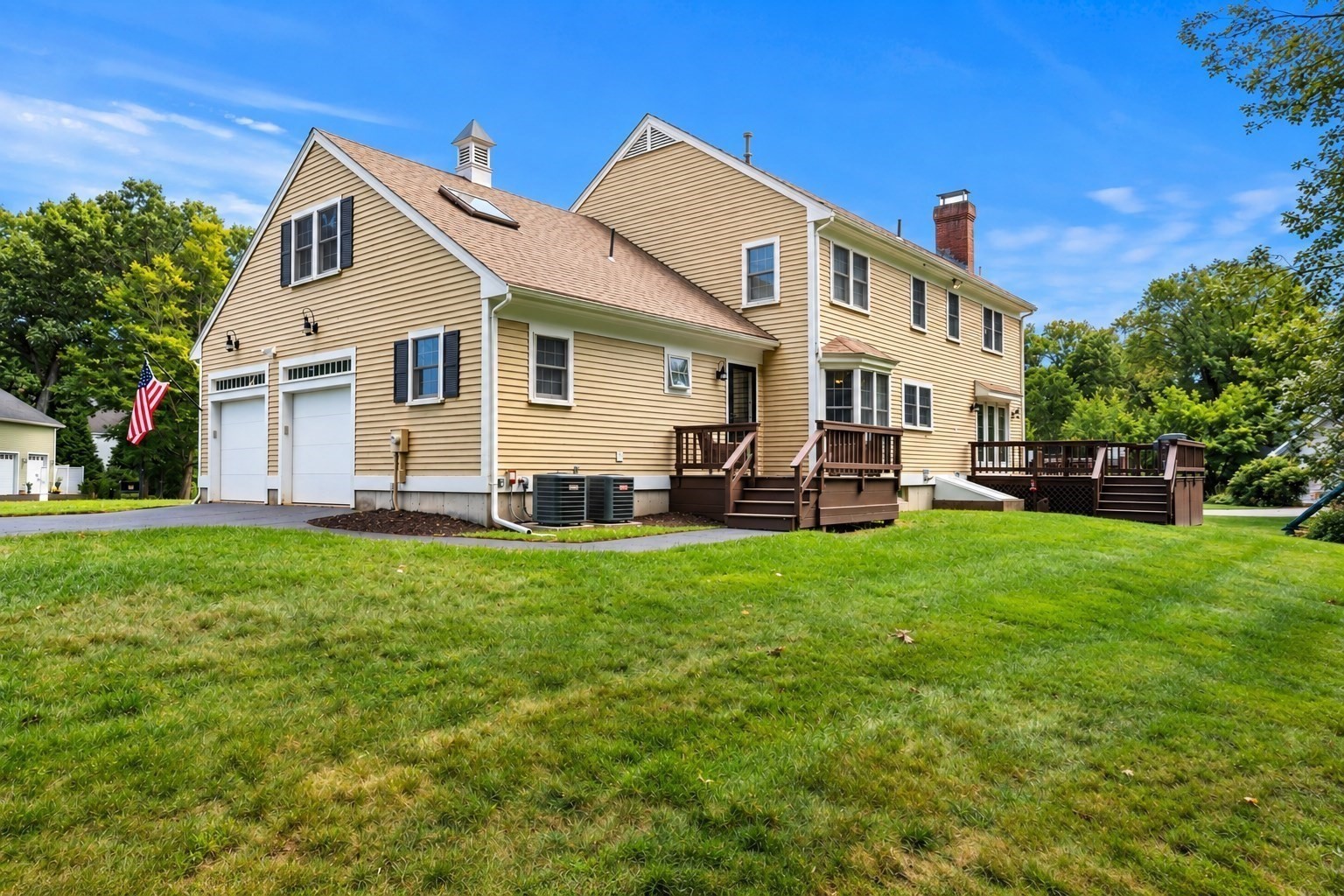 20 Virginia Lane Property Photo 2