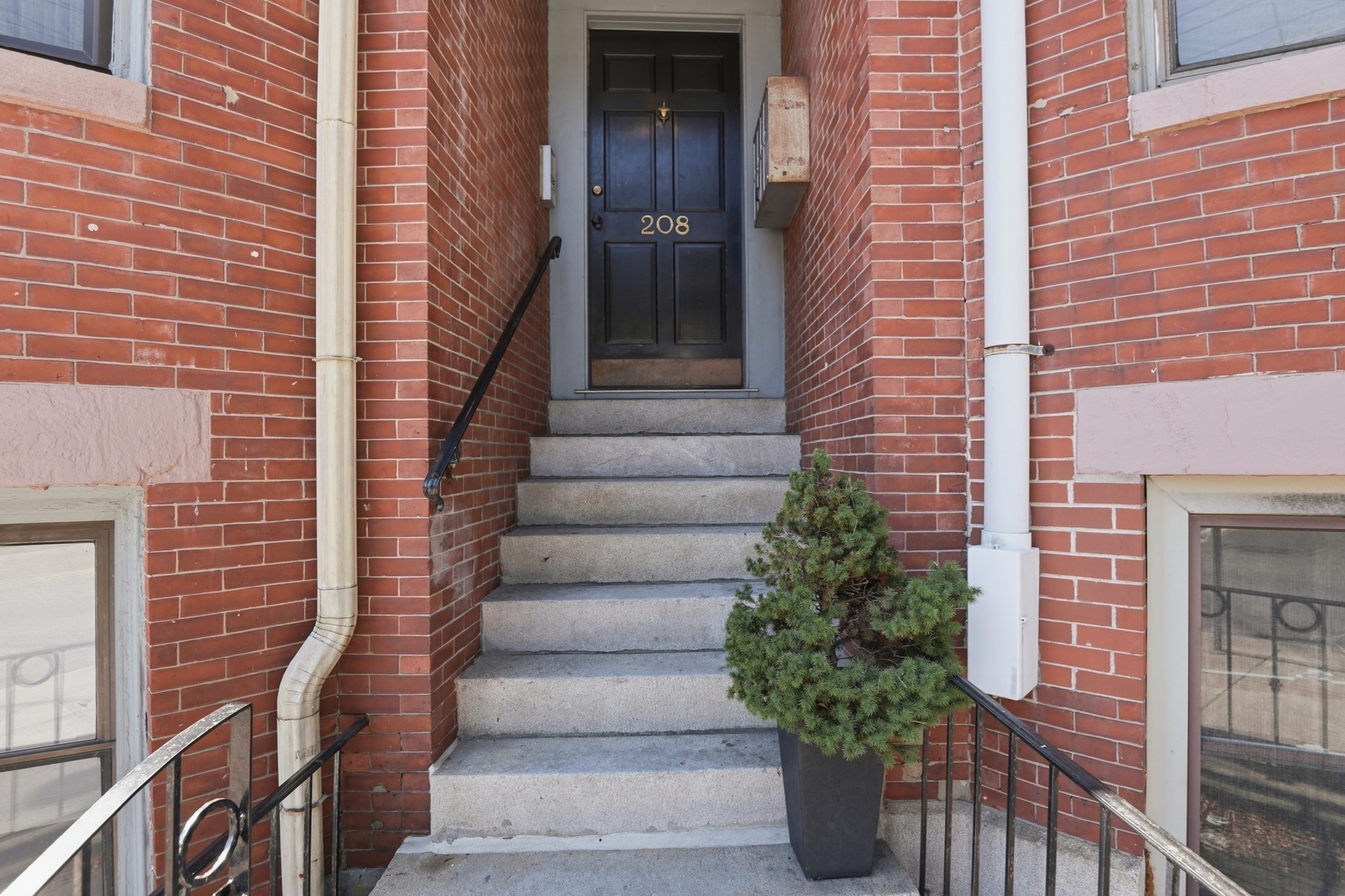 208 Washington Ave # 3 Property Photo 10