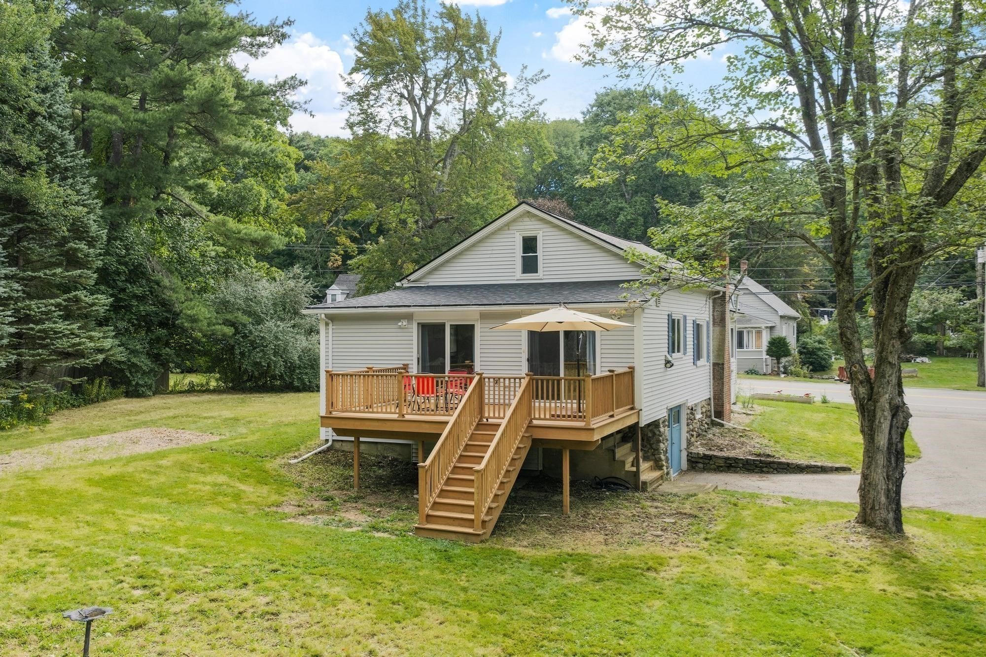 322 Pearl Street Property Photo 3