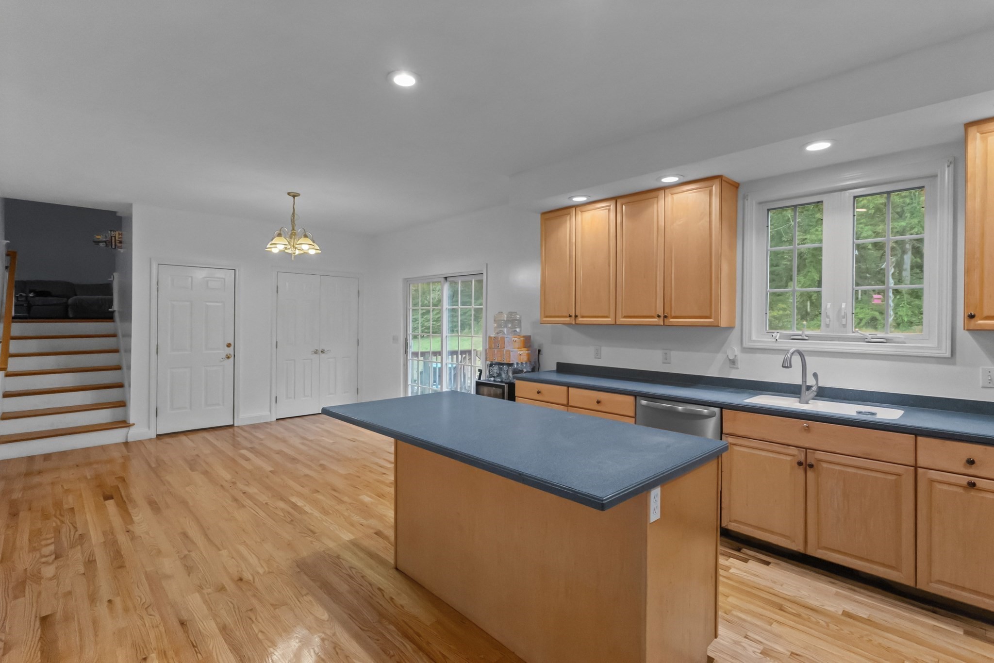 352 Grafton St Property Photo 8