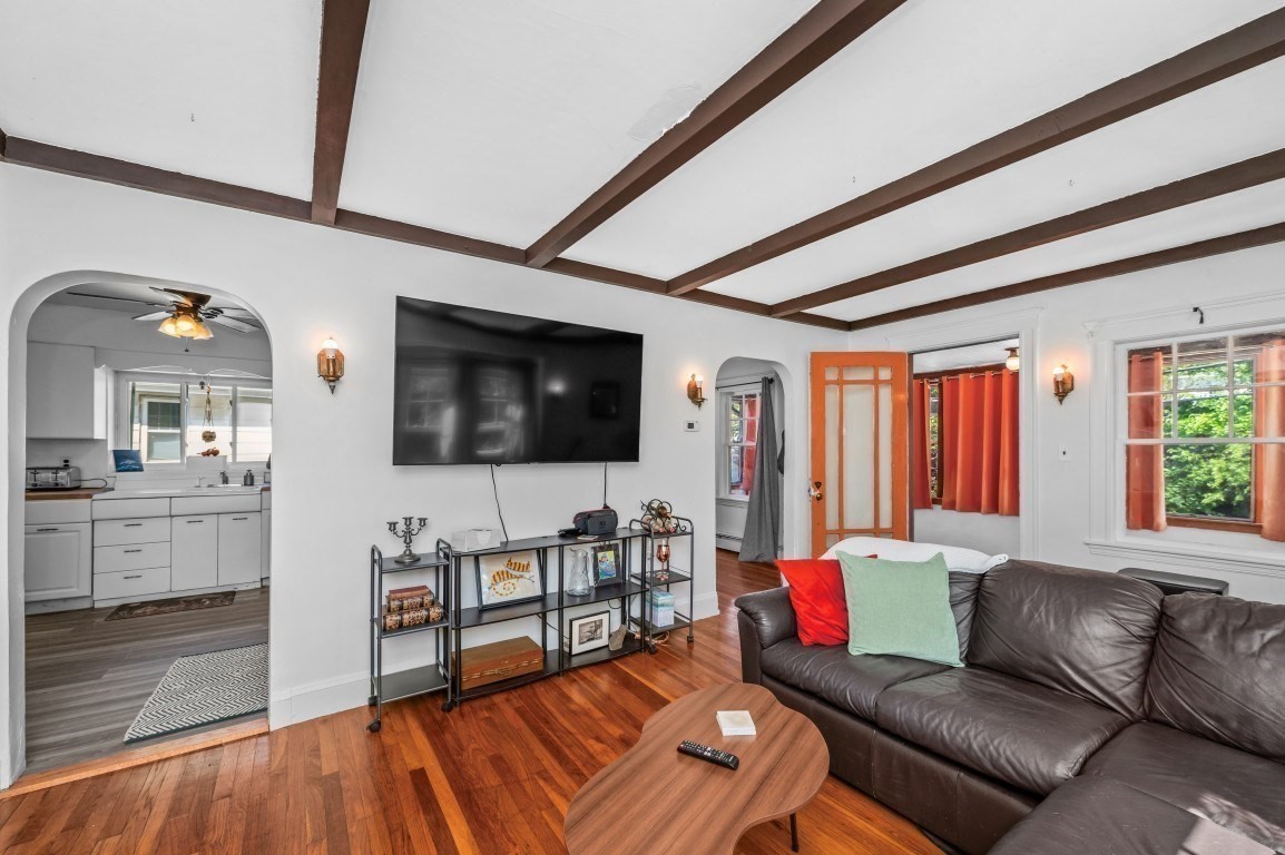 69 Foss St Property Photo 4