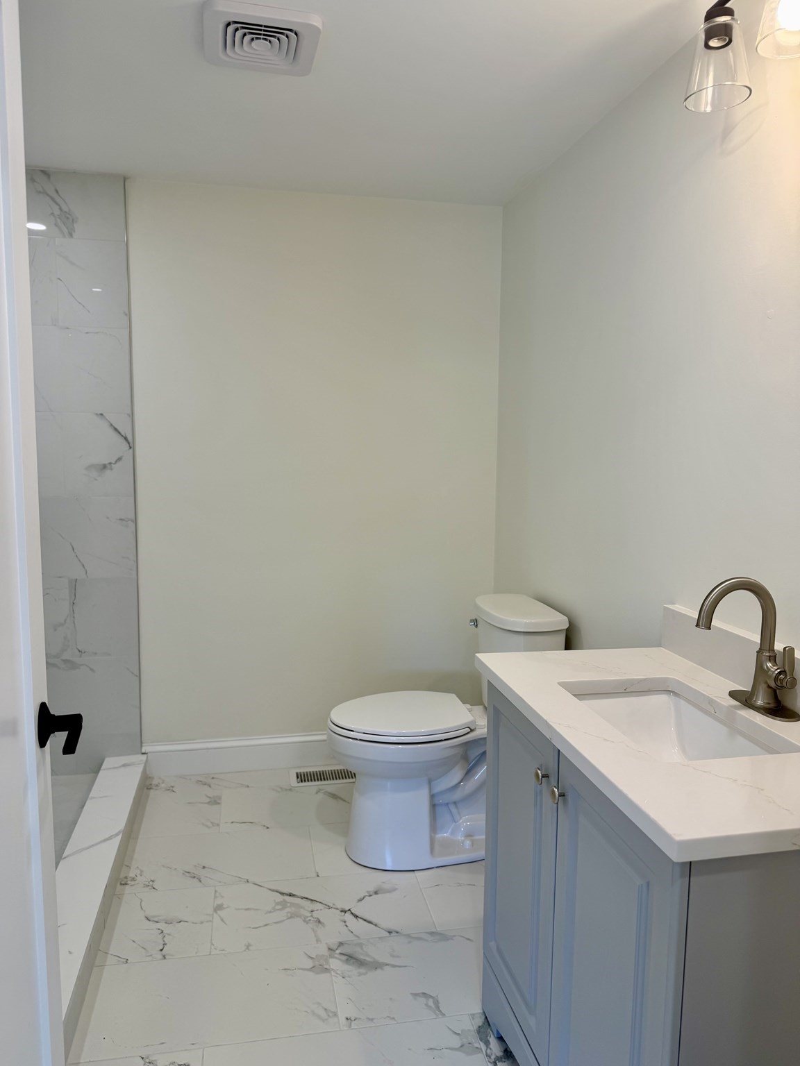 37 Karen St Property Photo 5