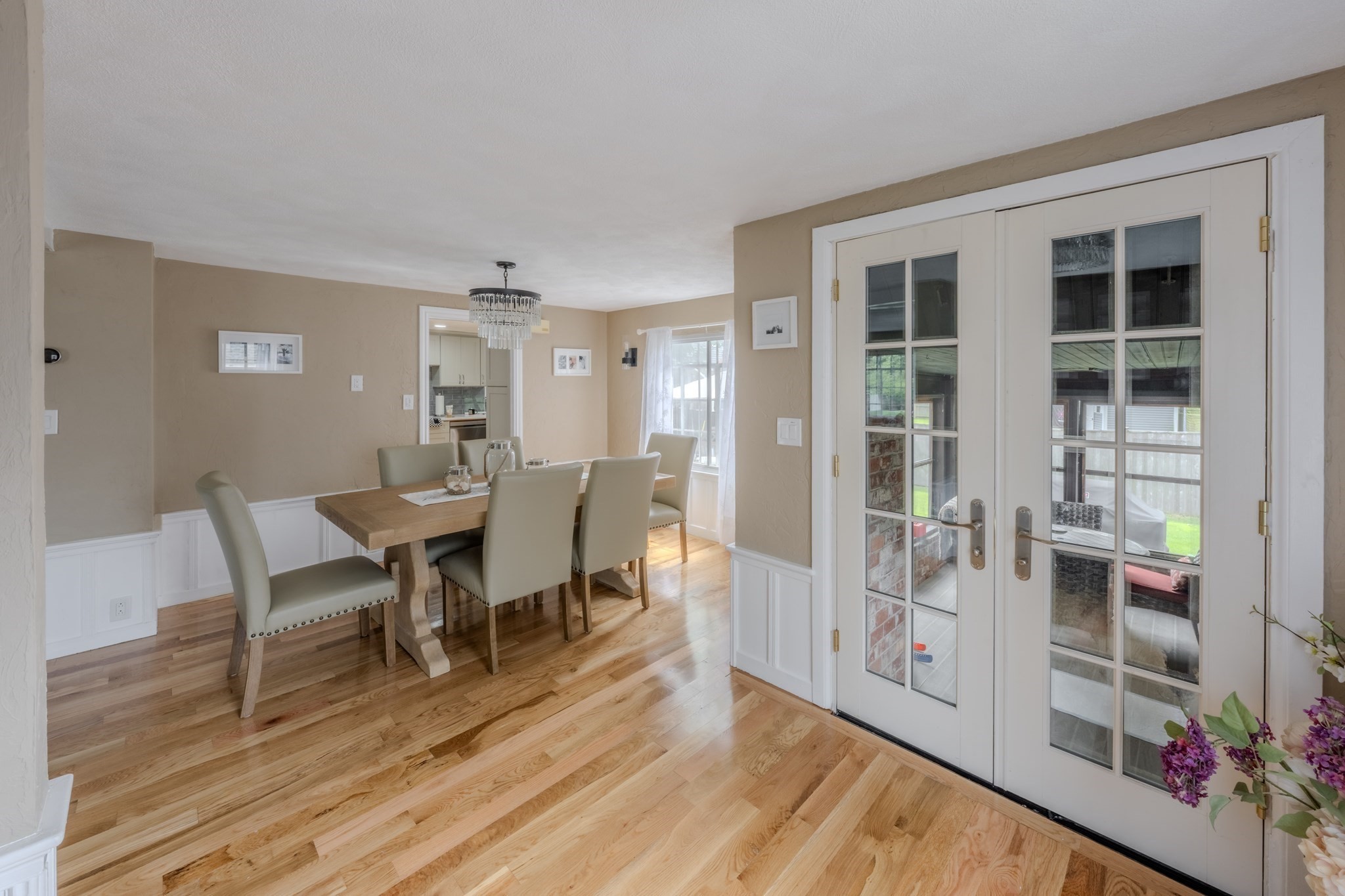 55 Burrell St Property Photo 7