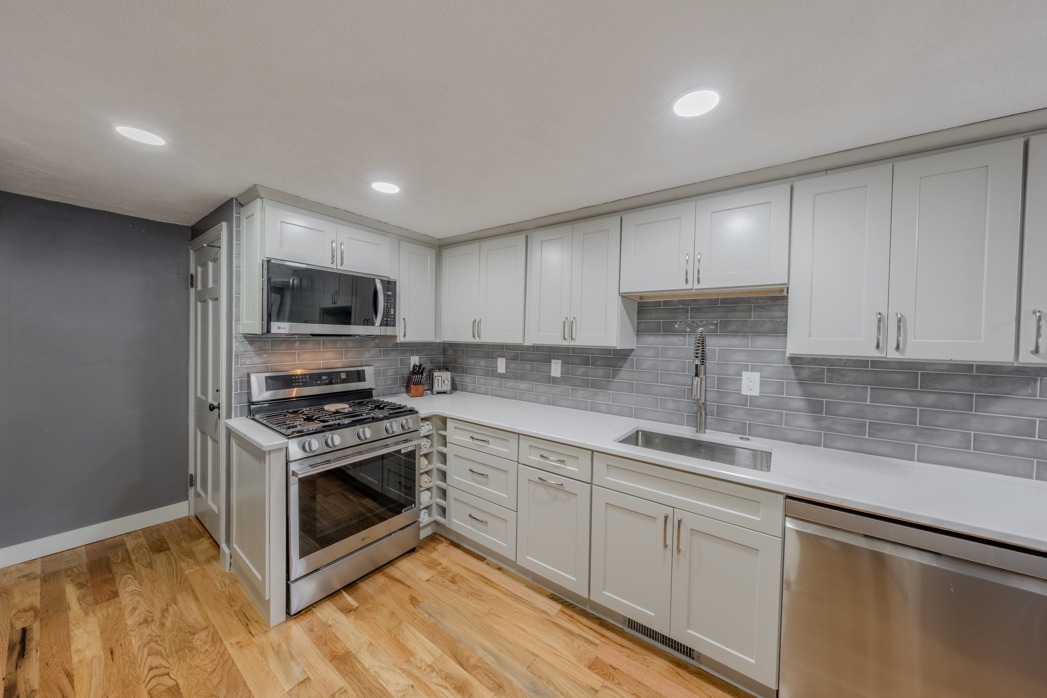 55 Burrell St Property Photo 11