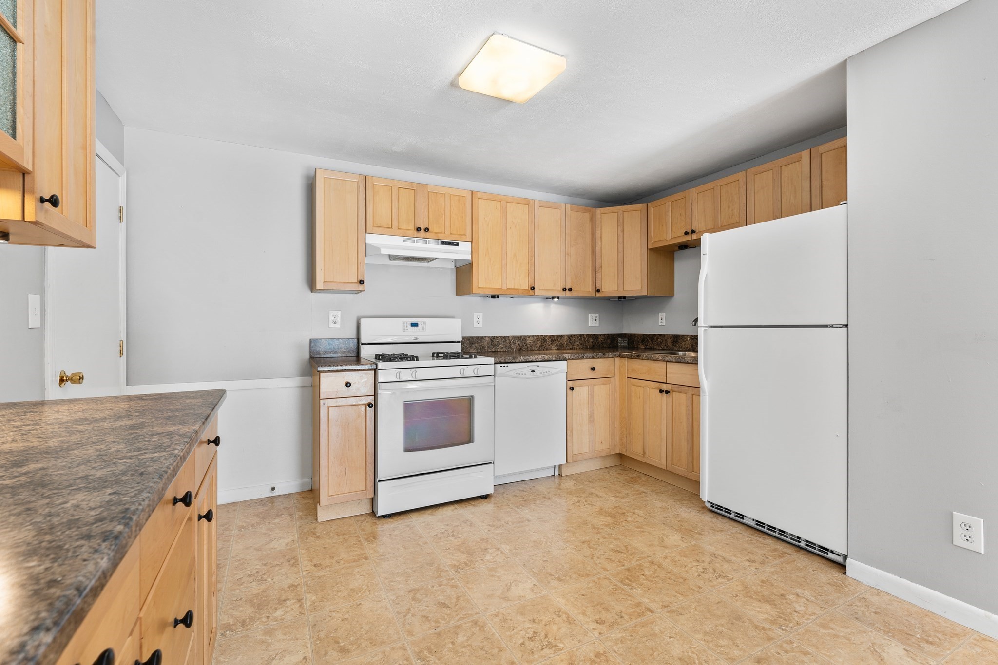 82 Boylston Ln # 21 Property Photo 8