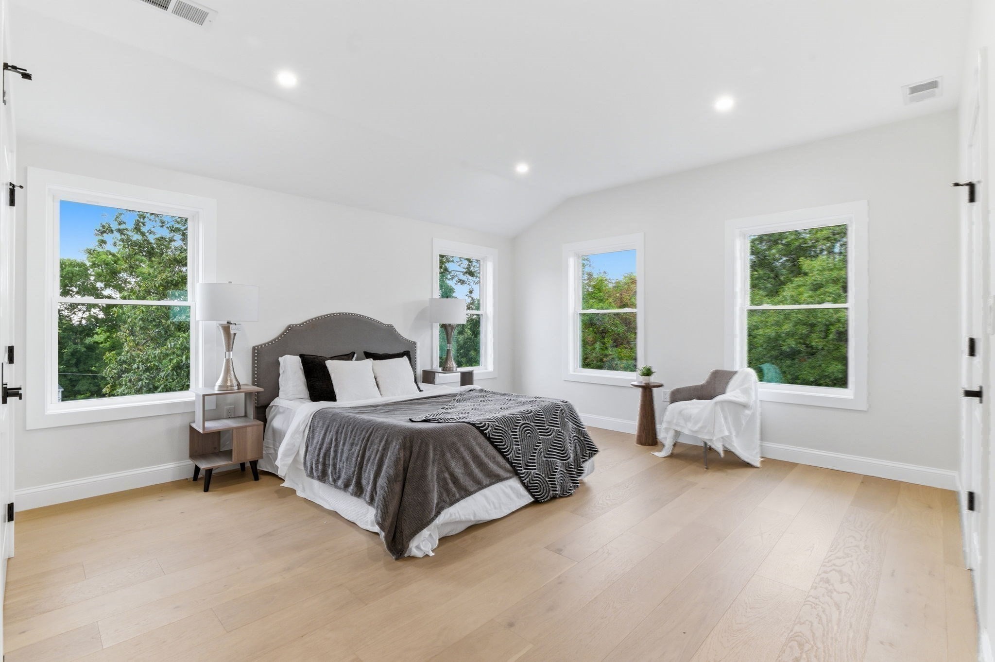 8 Guild St Property Photo 25
