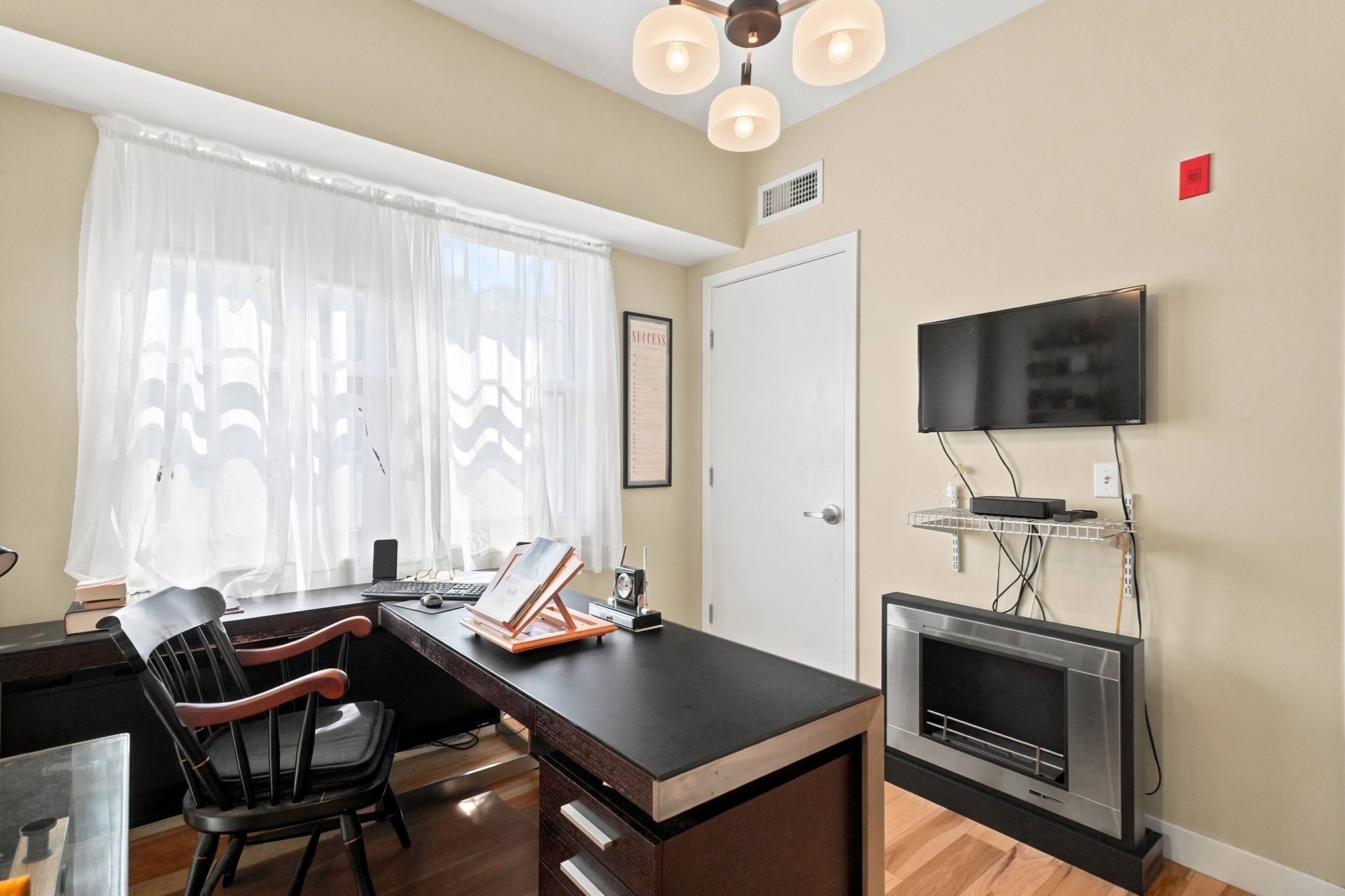 550 Pleasant St # 201 Property Photo 12
