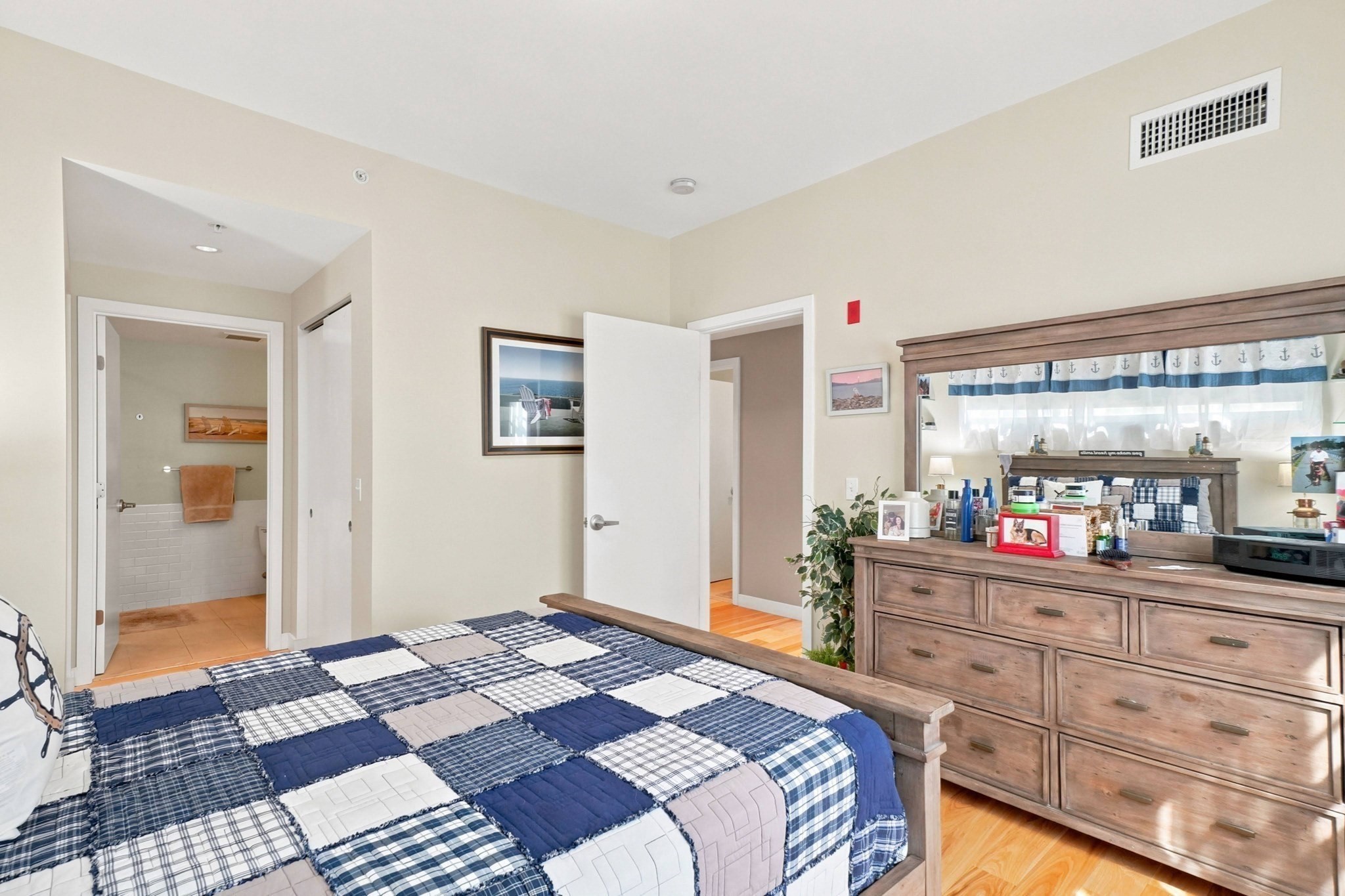550 Pleasant St # 201 Property Photo 14