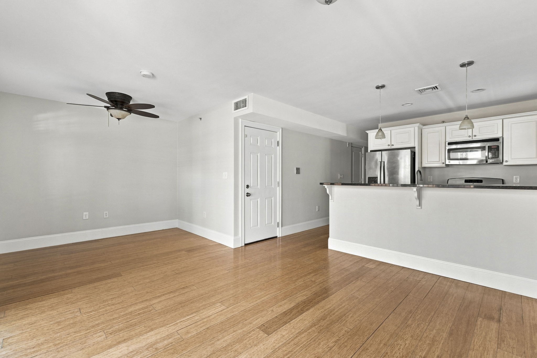 28 Mitchell St # 1 Property Photo 3