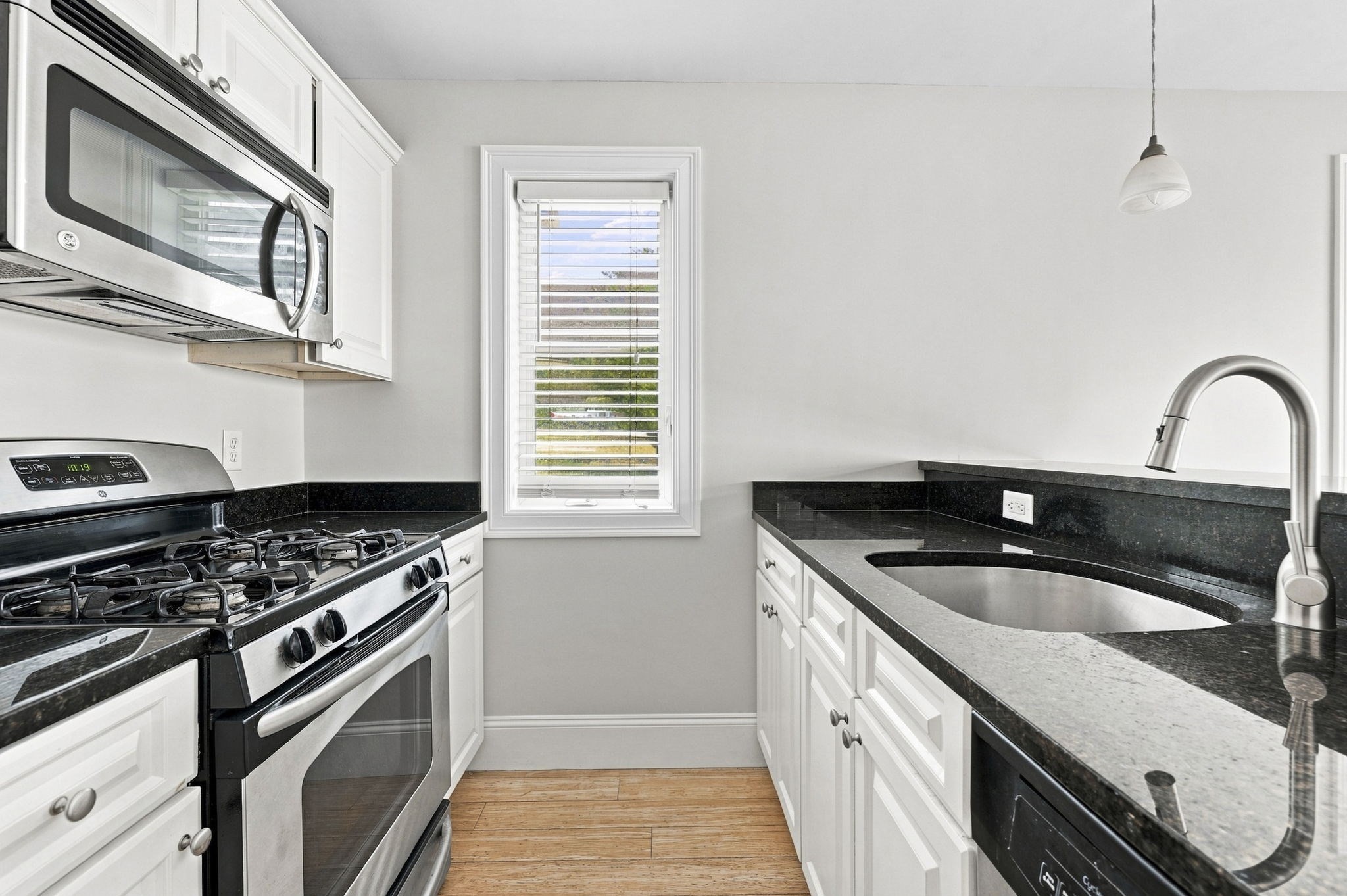 28 Mitchell St # 1 Property Photo 5