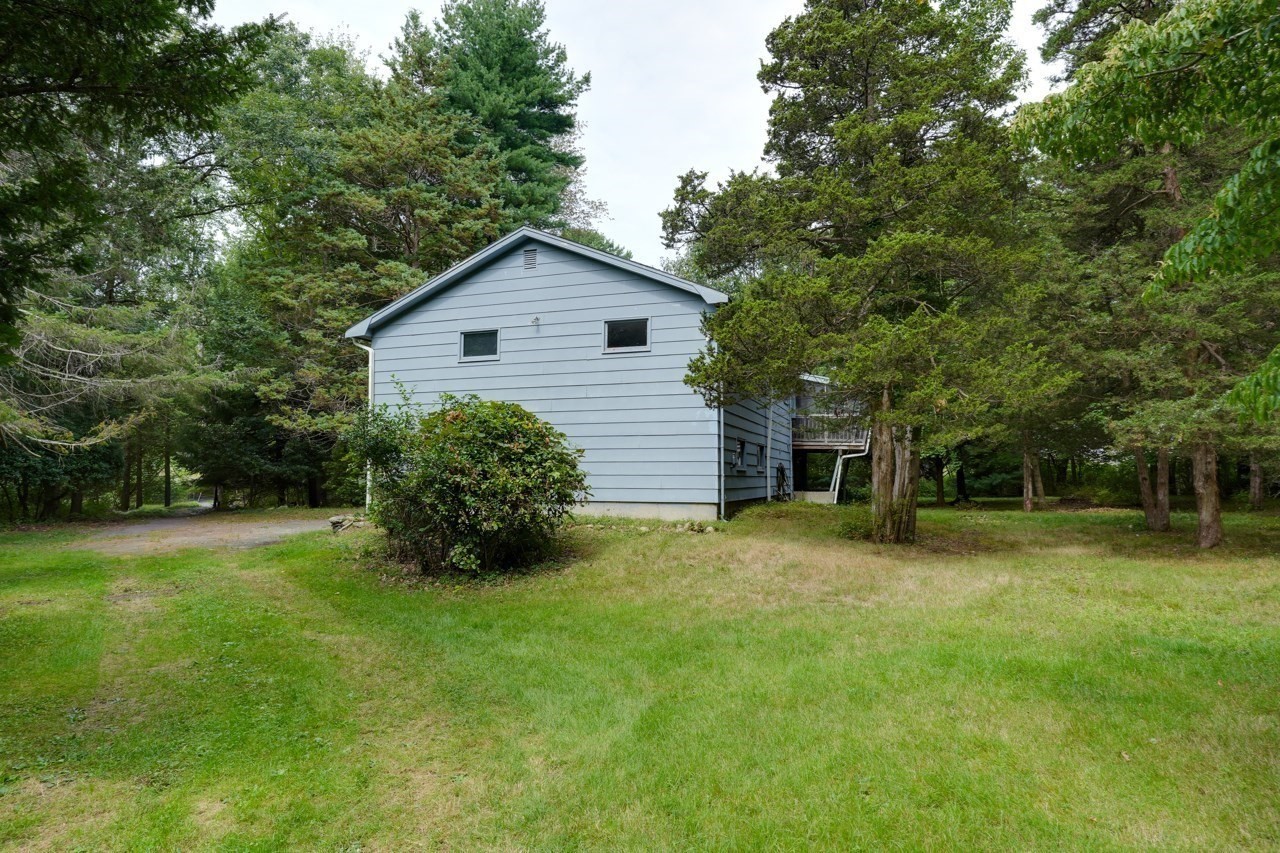 801 Winter St Property Photo 24