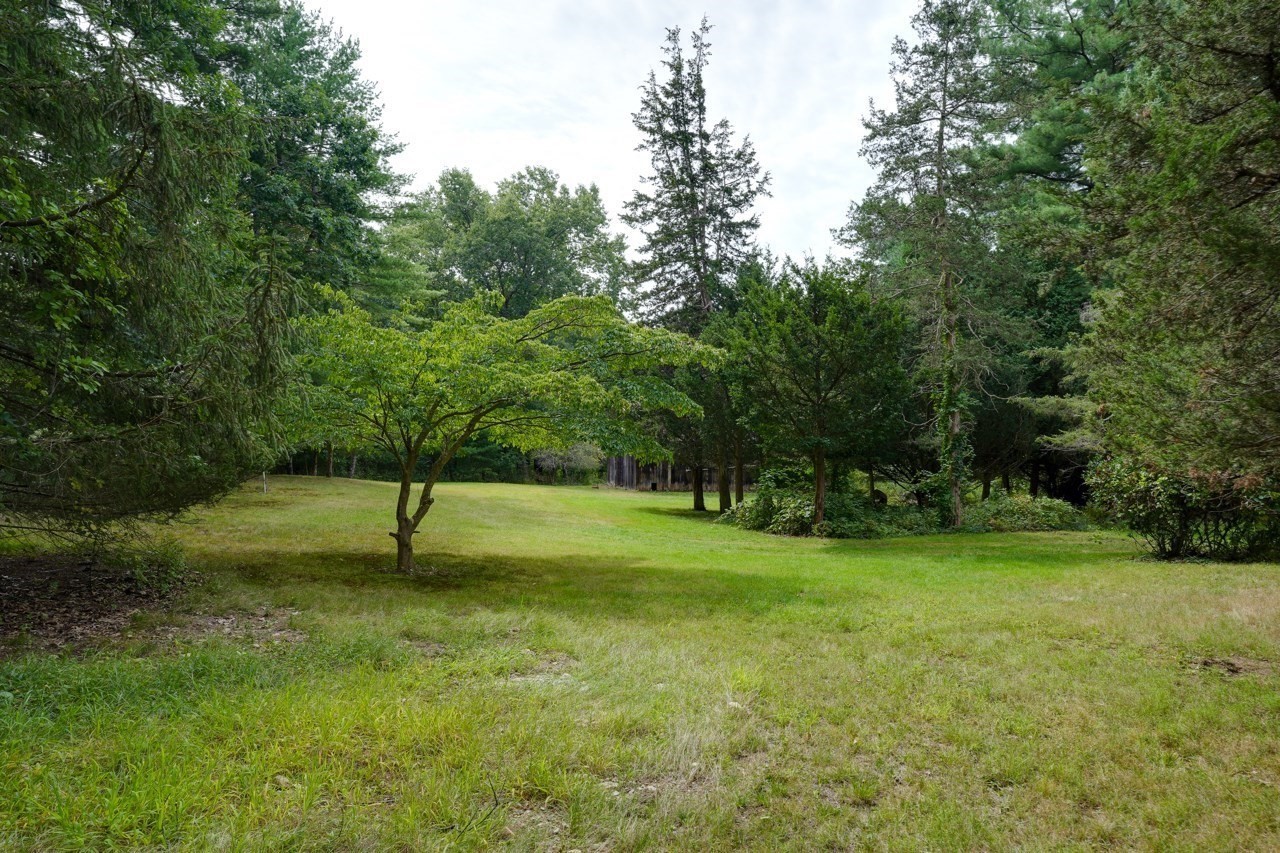 801 Winter St Property Photo 26