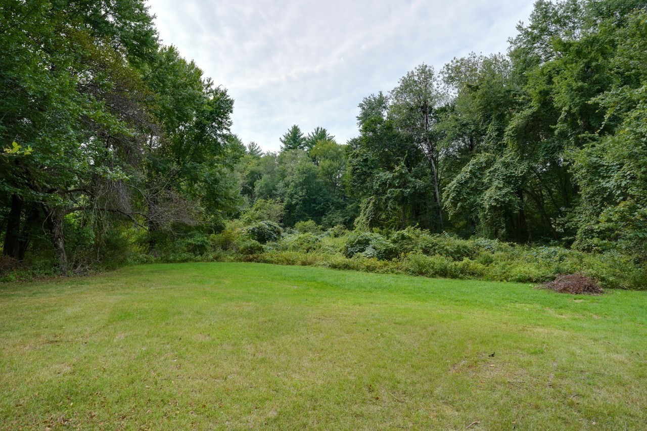 801 Winter St Property Photo 32