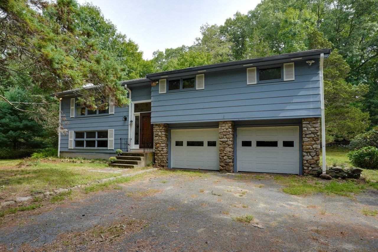 801 Winter St Property Photo 34